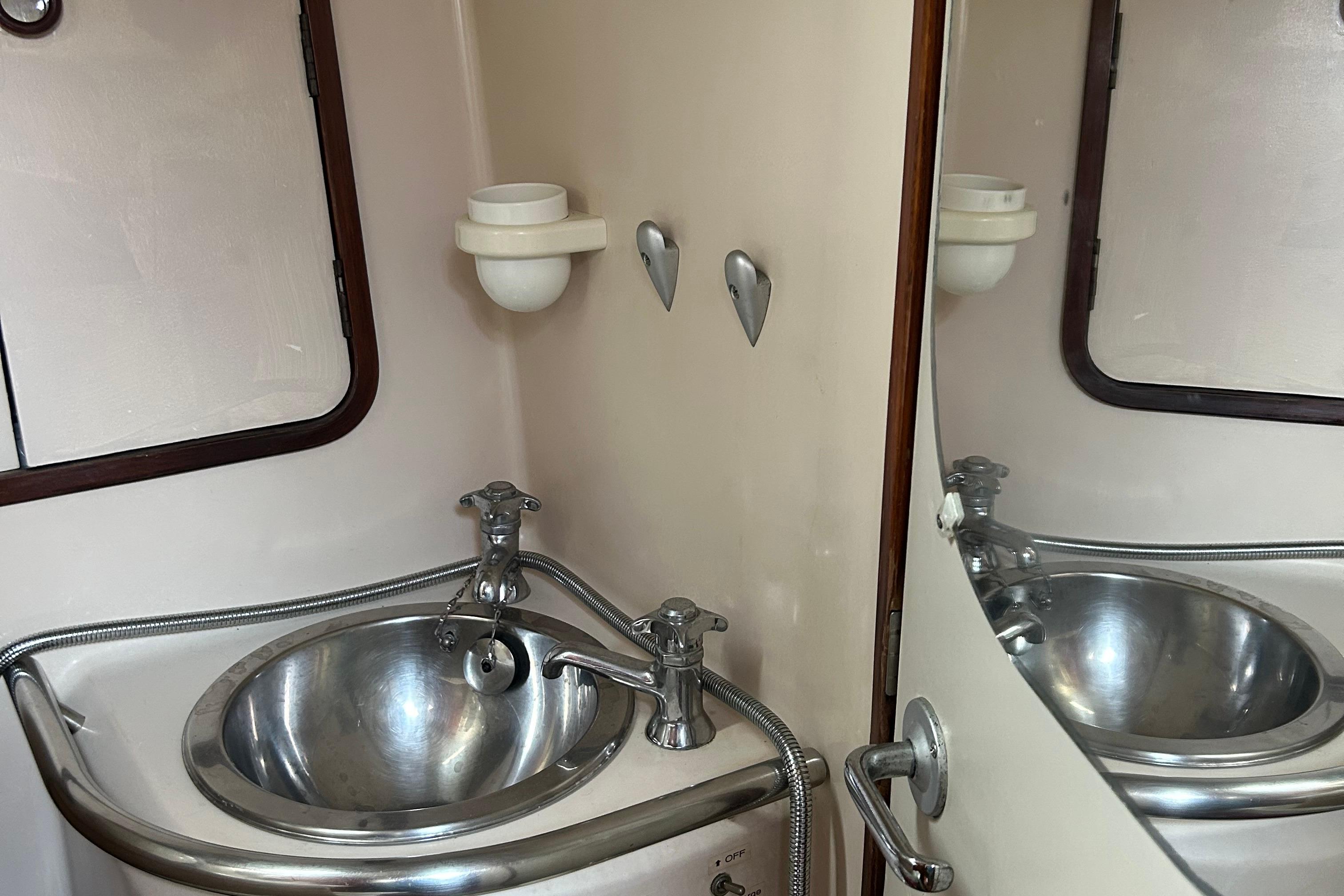 Yacht Photos Pics