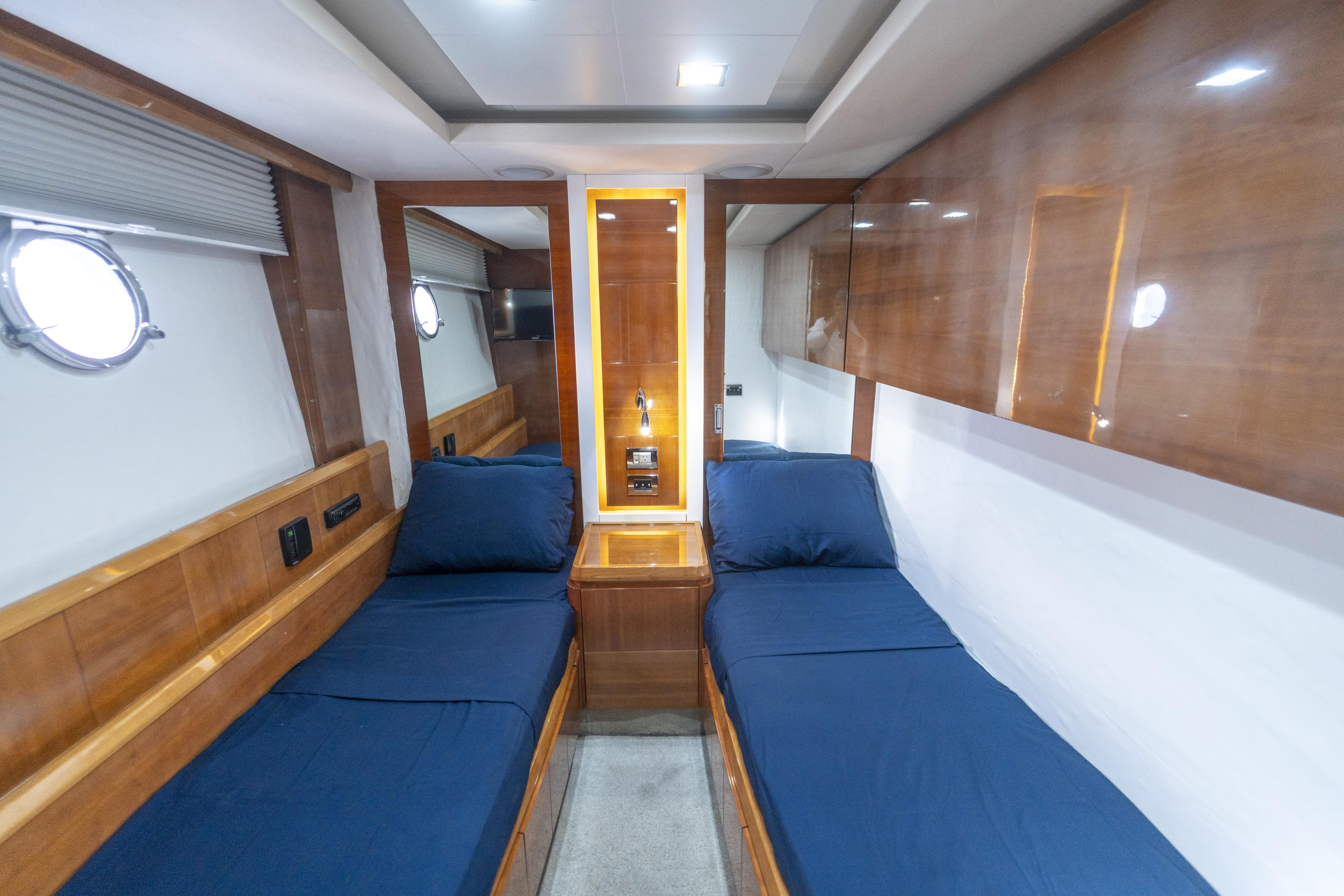 2008-azimut-flybridge-power-9864763-20250714111648302-1
