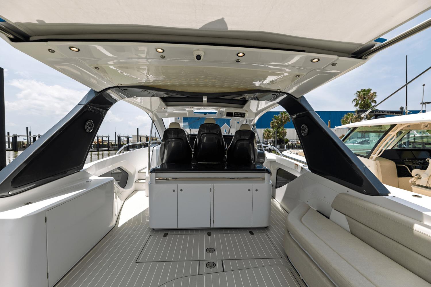 Azimut-AZ42 VERVE 2023-Shee-naughty TX-US-Luxurious 2023 Azimut AZ42 VERVE yacht interior with sleek seating and modern design.-9104707