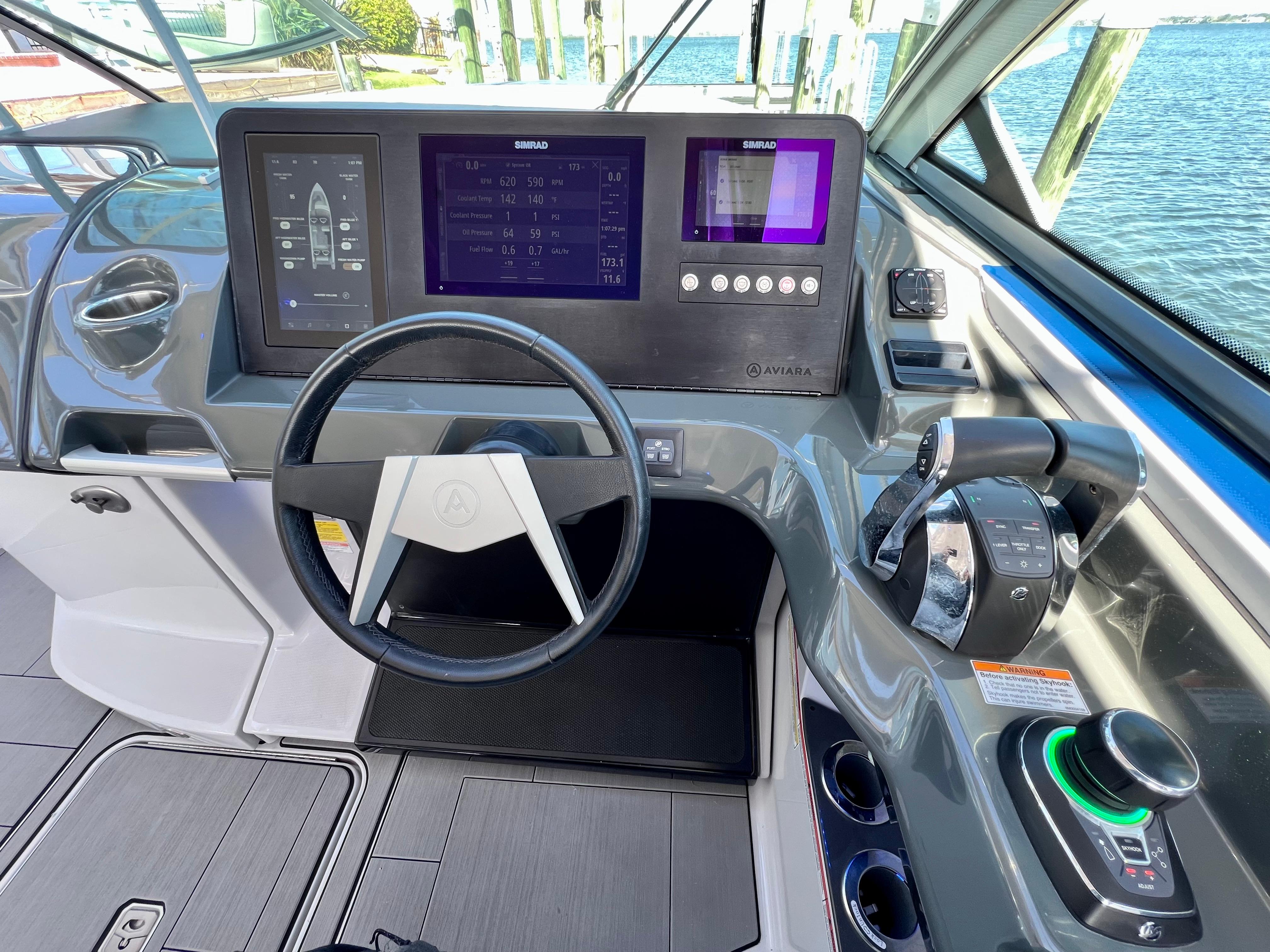 Aviara-AV 32 OUTBOARD w JOYSTICK 2022-IMPULSE FL-US-9614771 | Thumbnail