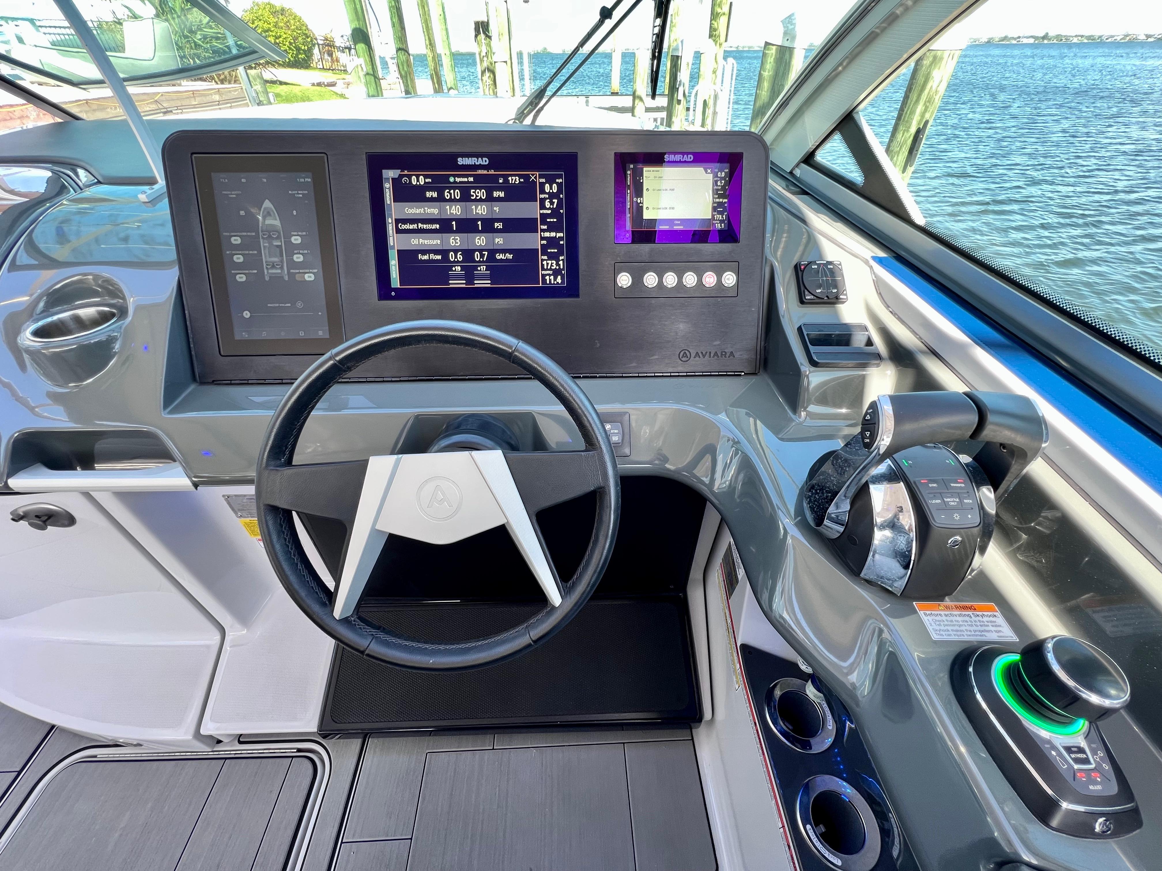 Aviara-AV 32 OUTBOARD w JOYSTICK 2022-IMPULSE FL-US-9614771 | Thumbnail