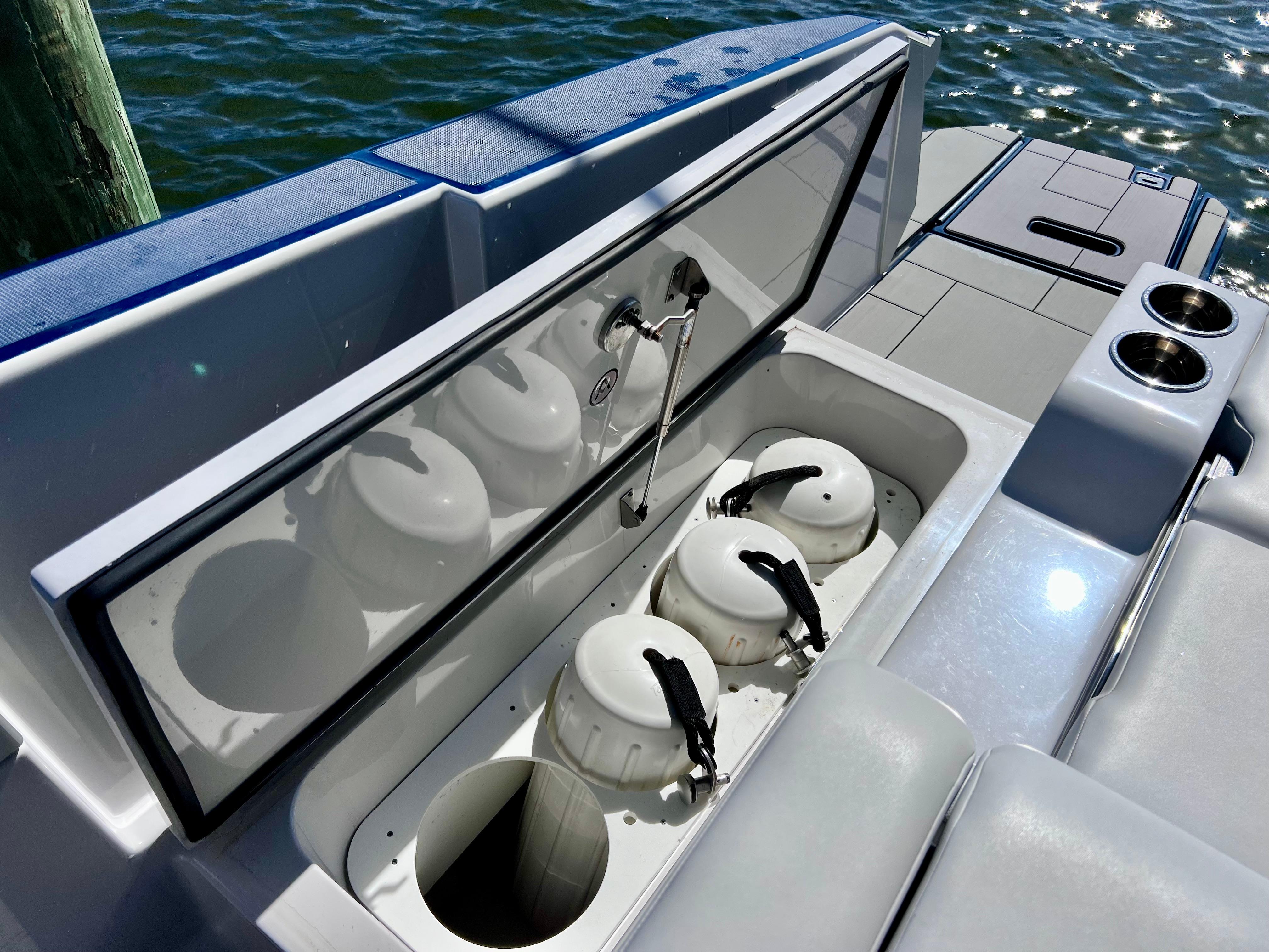 Aviara-AV 32 OUTBOARD w JOYSTICK 2022-IMPULSE FL-US-9614771 | Thumbnail