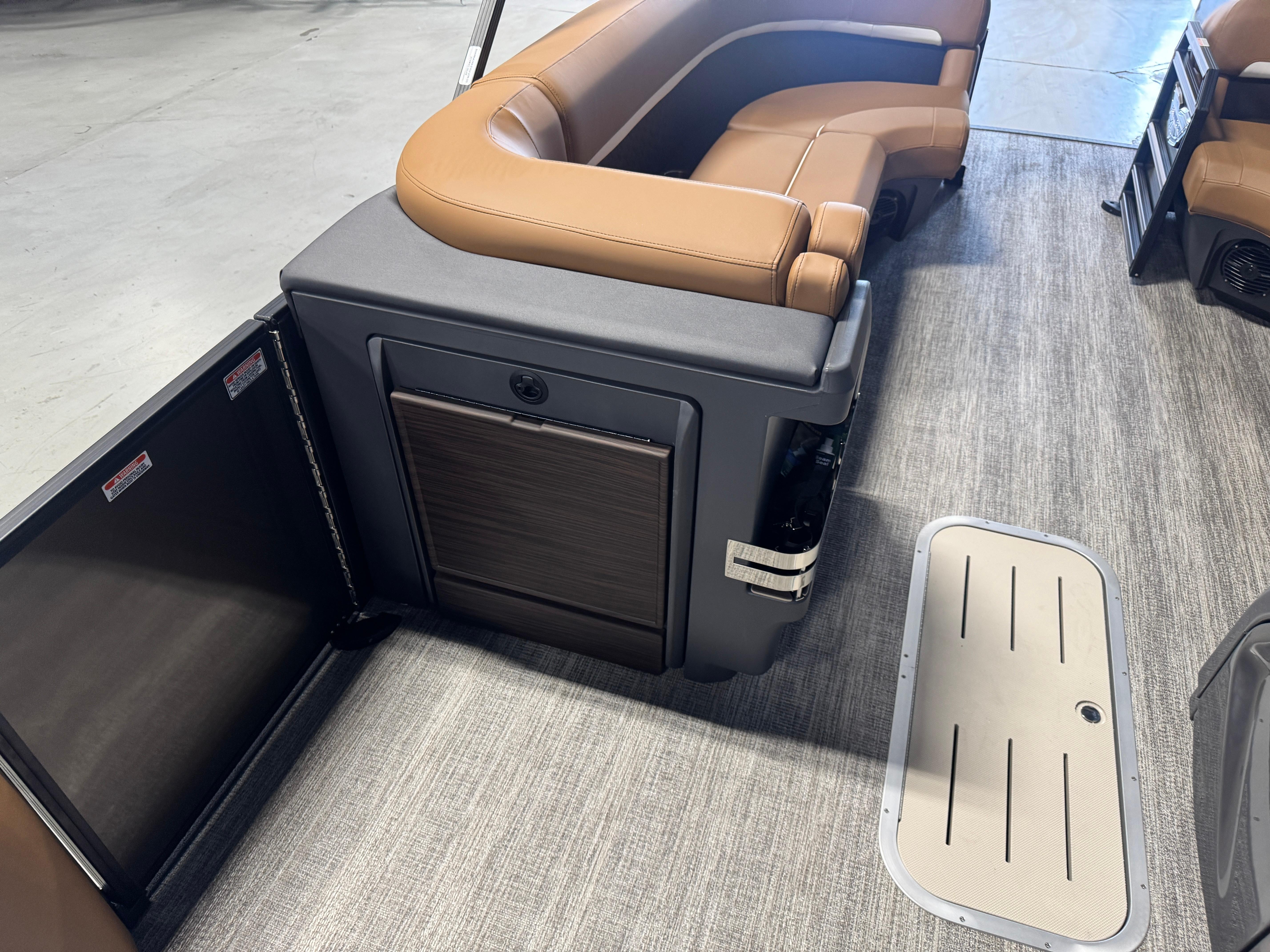 2025 Bennington 24 MSB #B2082K inventory image at Sun Country Marine Group, Irvine 2025 Bennington 24 MSB #B2082K inventory image at Sun Country Marine Group, Irvine