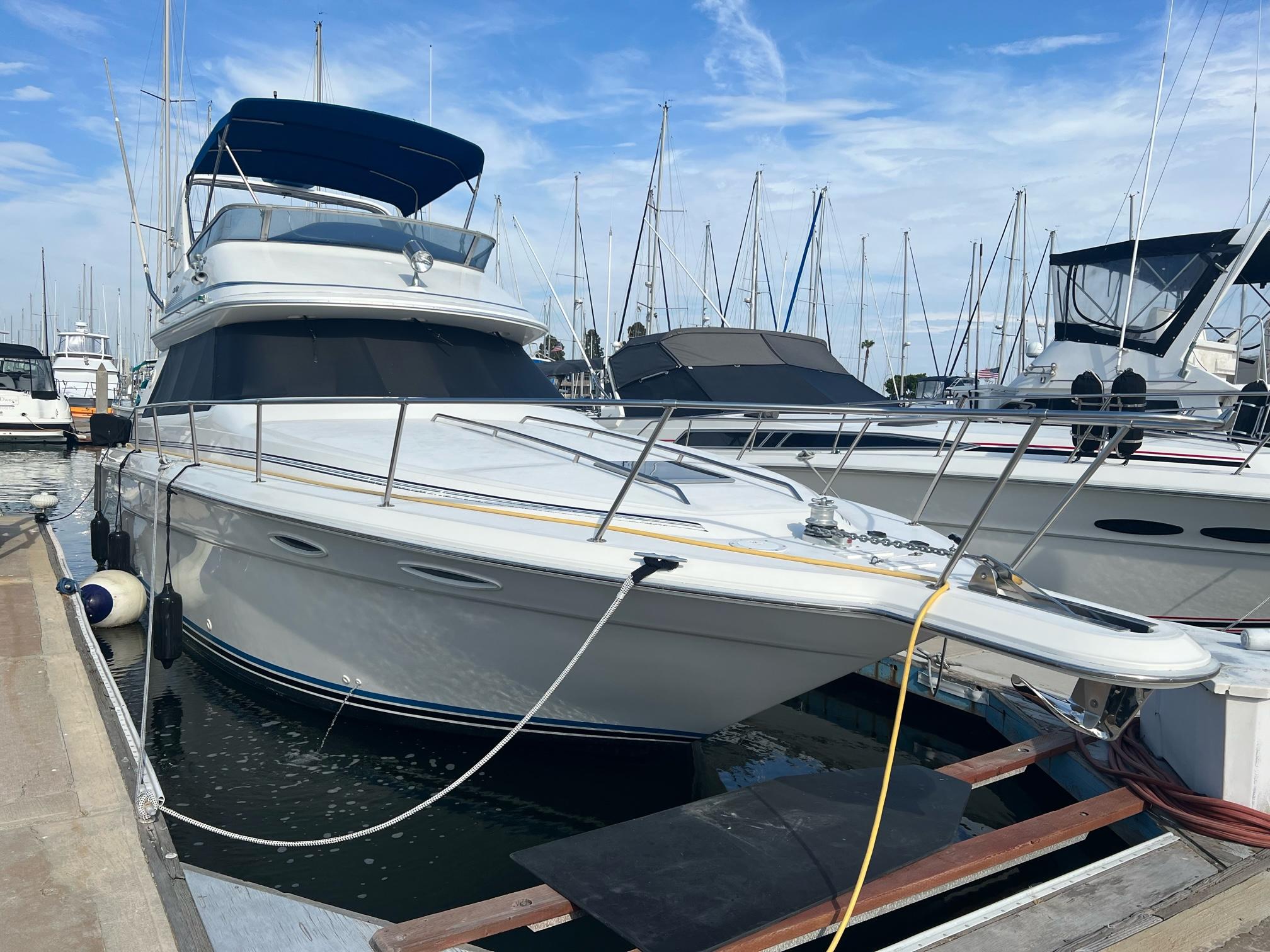 Image of 1991 Sea Ray 370 Sedan Bridge