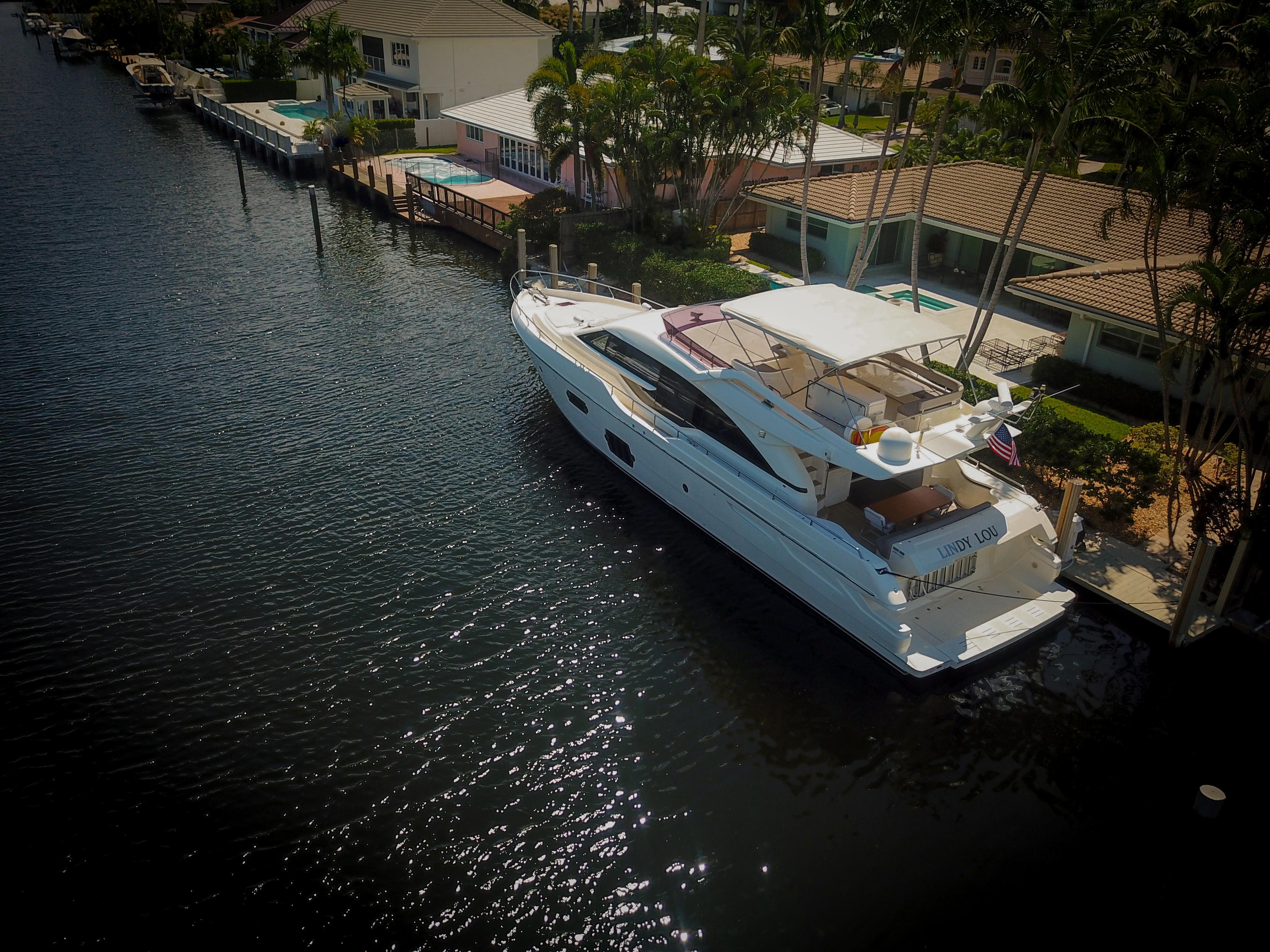 2014 Ferretti Yachts 690