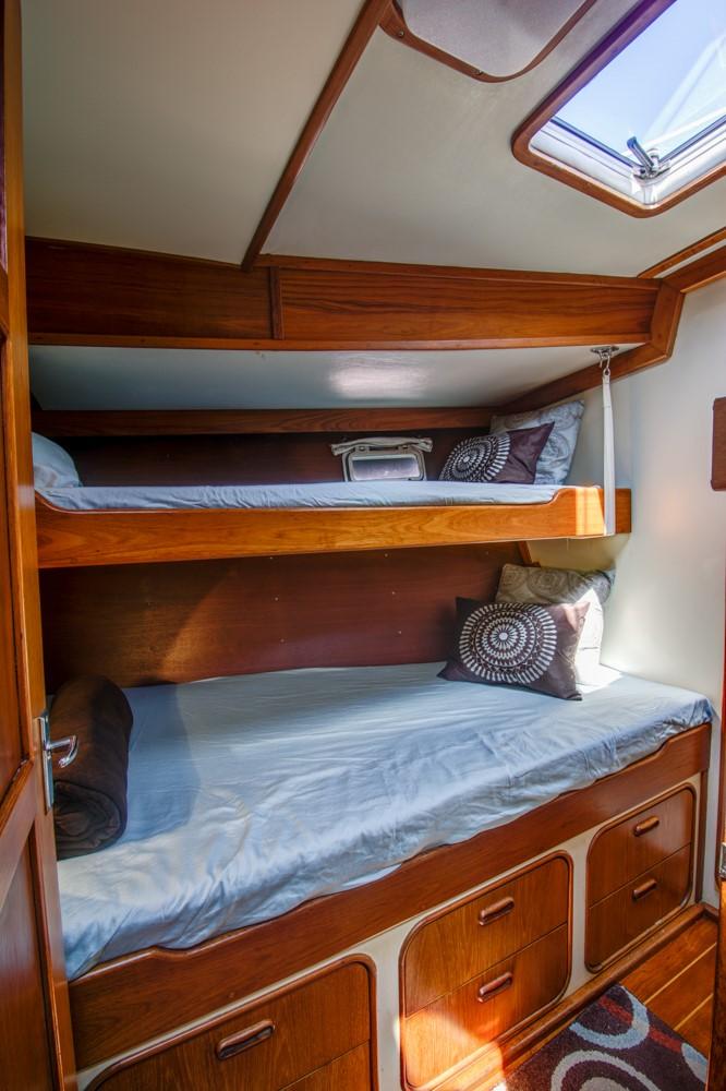GUEST CABIN 1, PORTSIDE