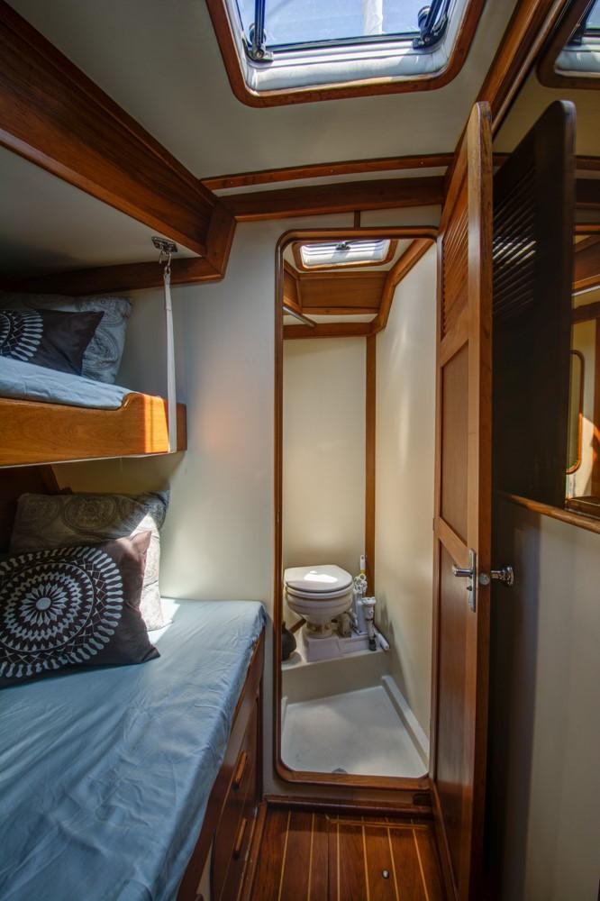 GUEST CABIN W/HEAD, FWD