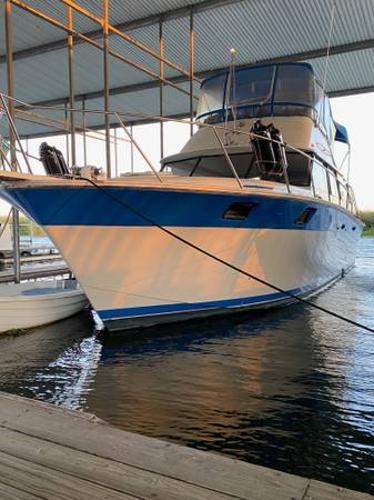 1984 Silverton AFT CABIN