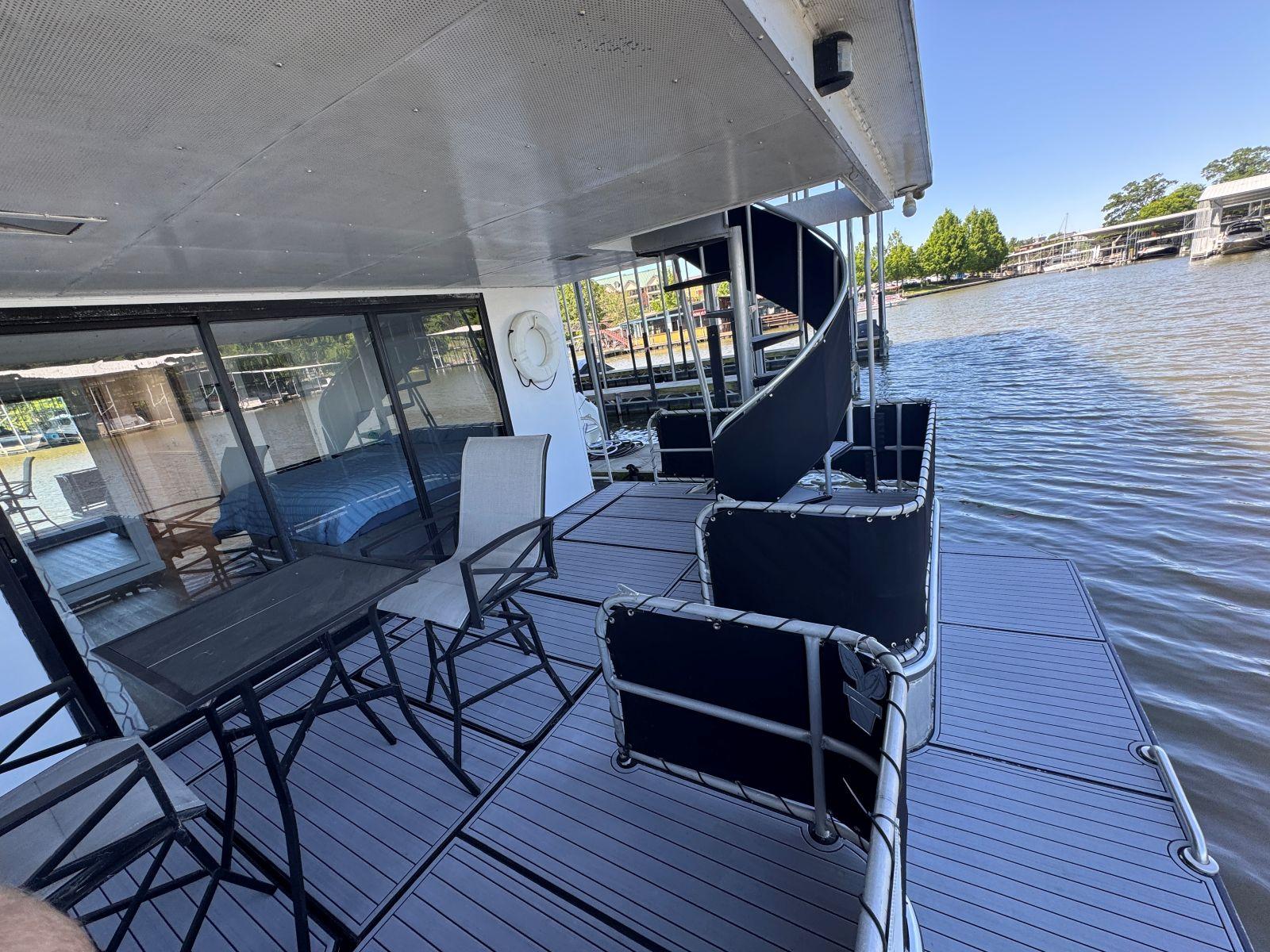 Stardust Cruisers-18 X 80 Houseboat 1986 -TN-US-9804797 | Thumbnail