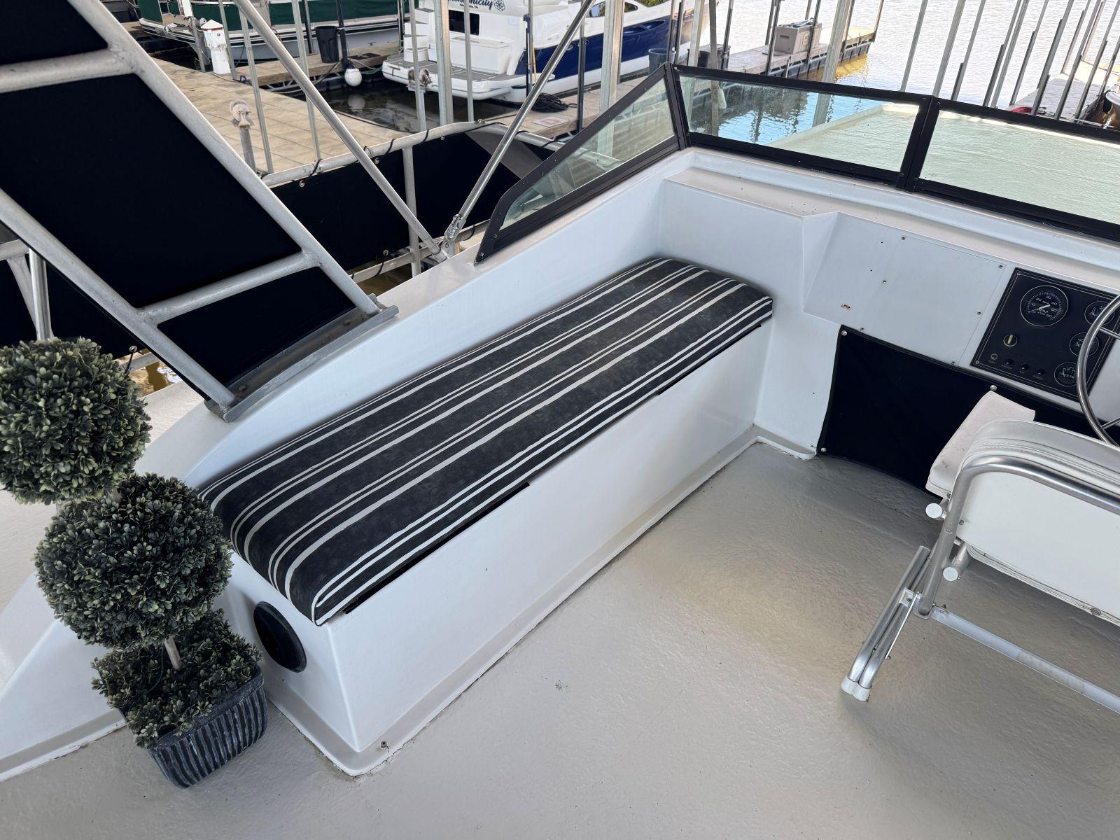 Stardust Cruisers-18 X 80 Houseboat 1986 -TN-US-9804797 | Thumbnail