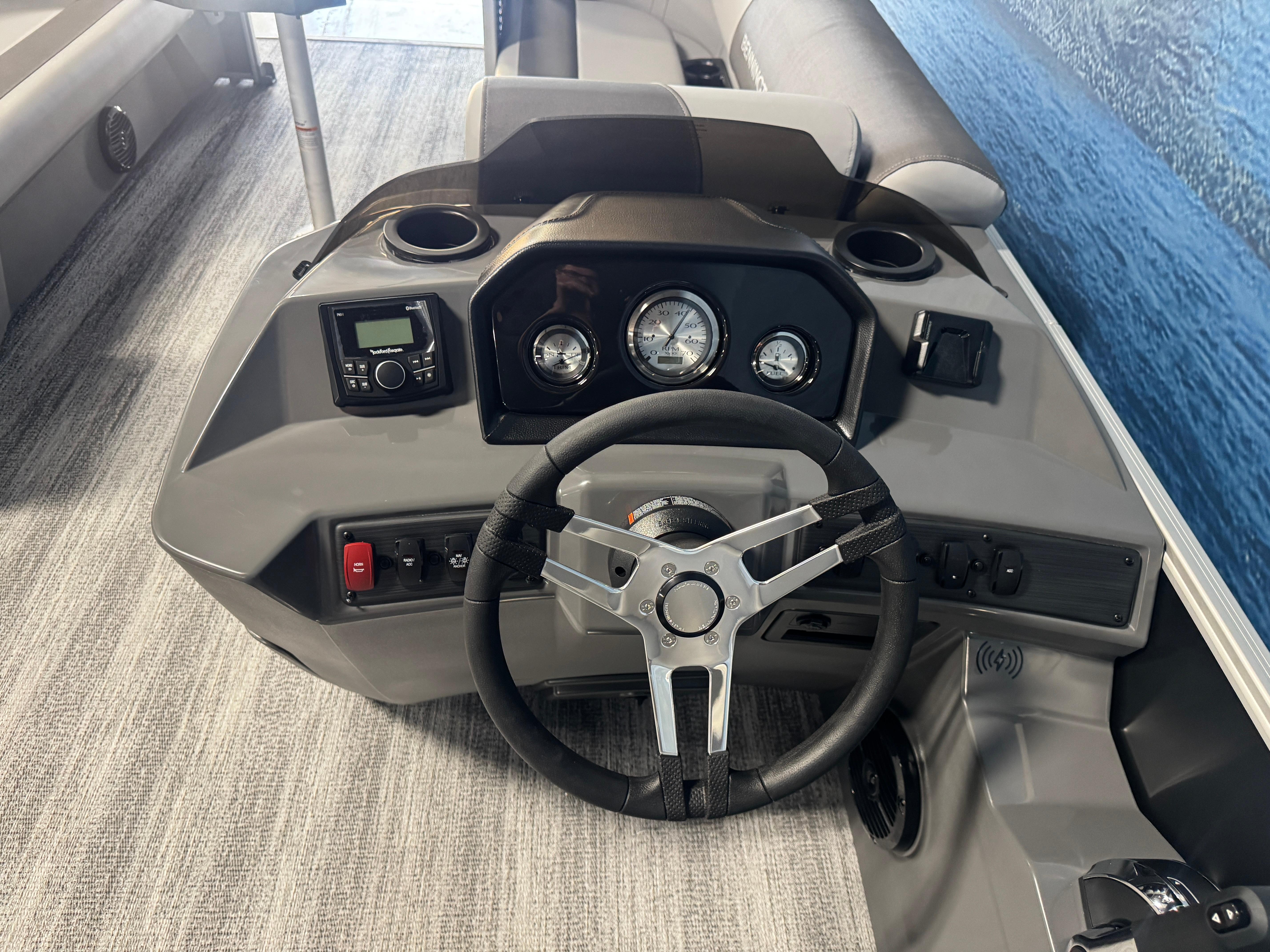 2025 Bennington 21 SSR #B2047K inventory image at Sun Country Marine Group, Irvine 2025 Bennington 21 SSR #B2047K inventory image at Sun Country Marine Group, Irvine