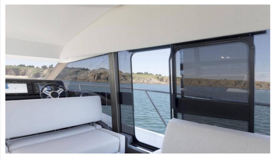 2018 Prestige 53 