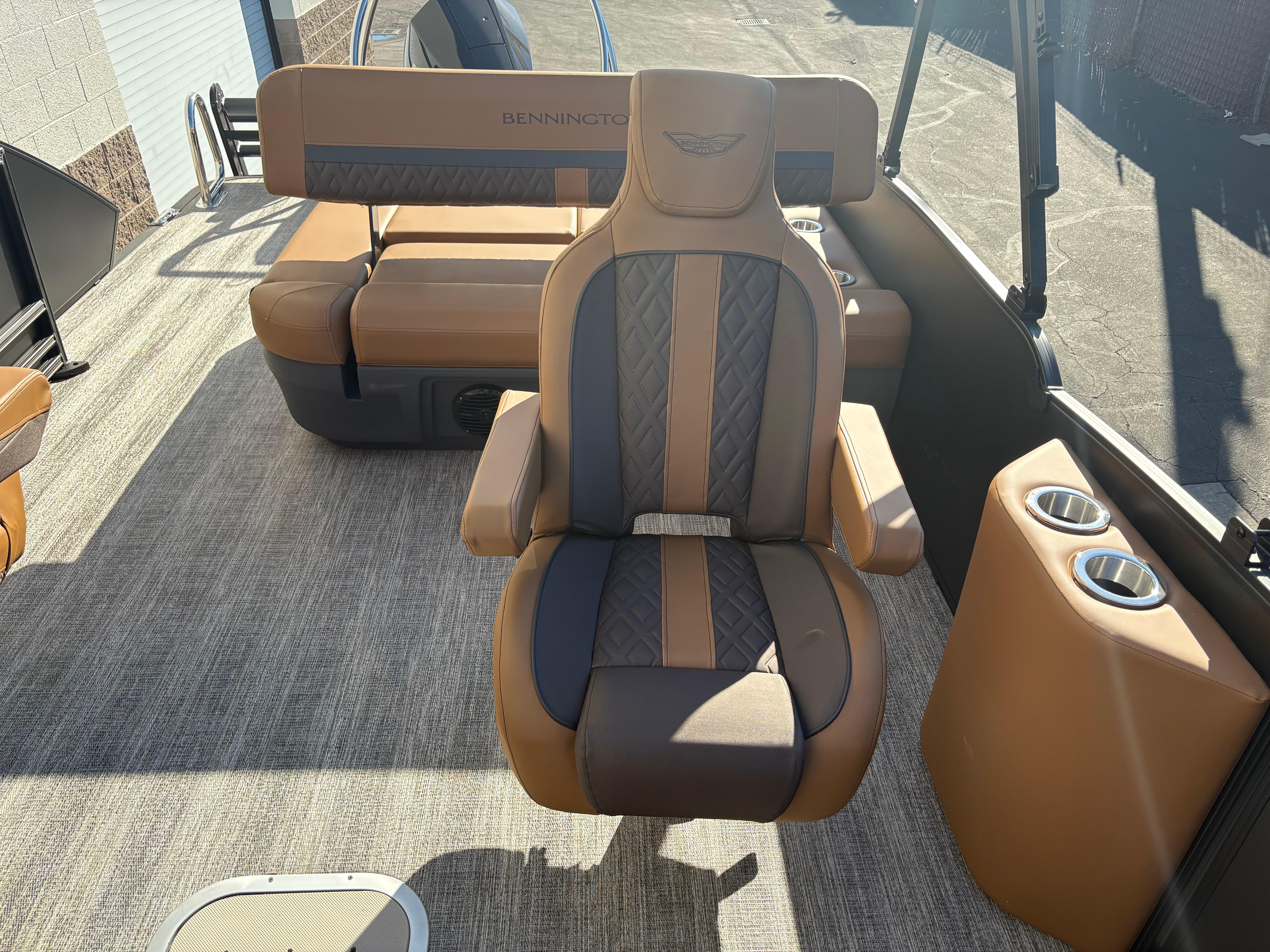 2025 Bennington 22 MSB #B2085K inventory image at Sun Country Marine Group, Irvine 2025 Bennington 22 MSB #B2085K inventory image at Sun Country Marine Group, Irvine