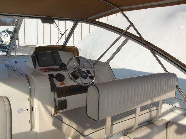 Captain Helm Settee