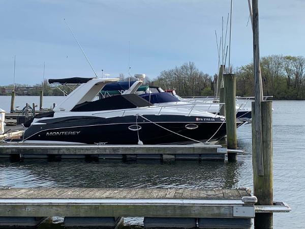 29' Monterey 280 Sport Yacht