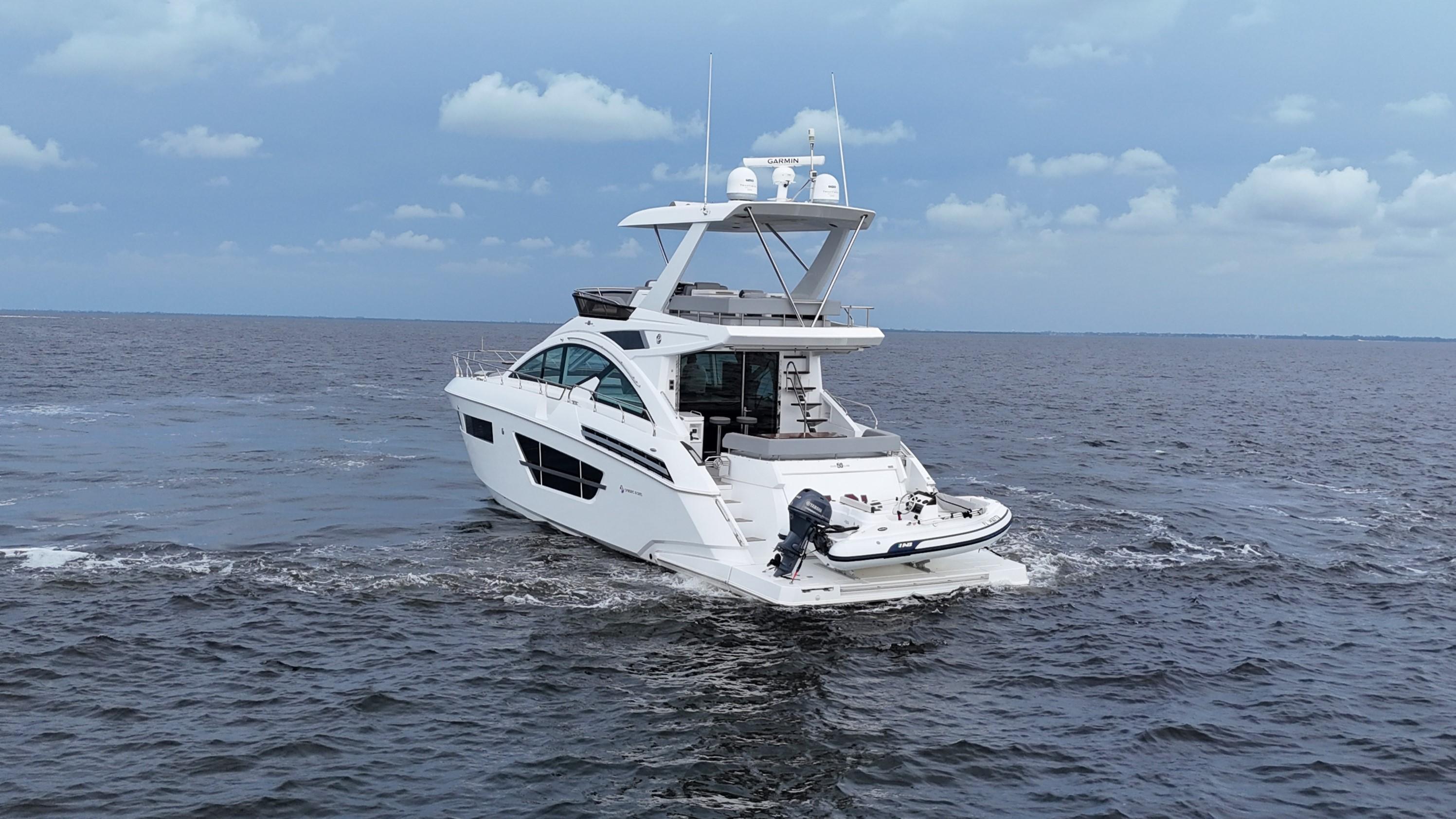 2021-cruisers-yachts-60-cantius-power-9764818-20250419070341982-1_XLARGE
