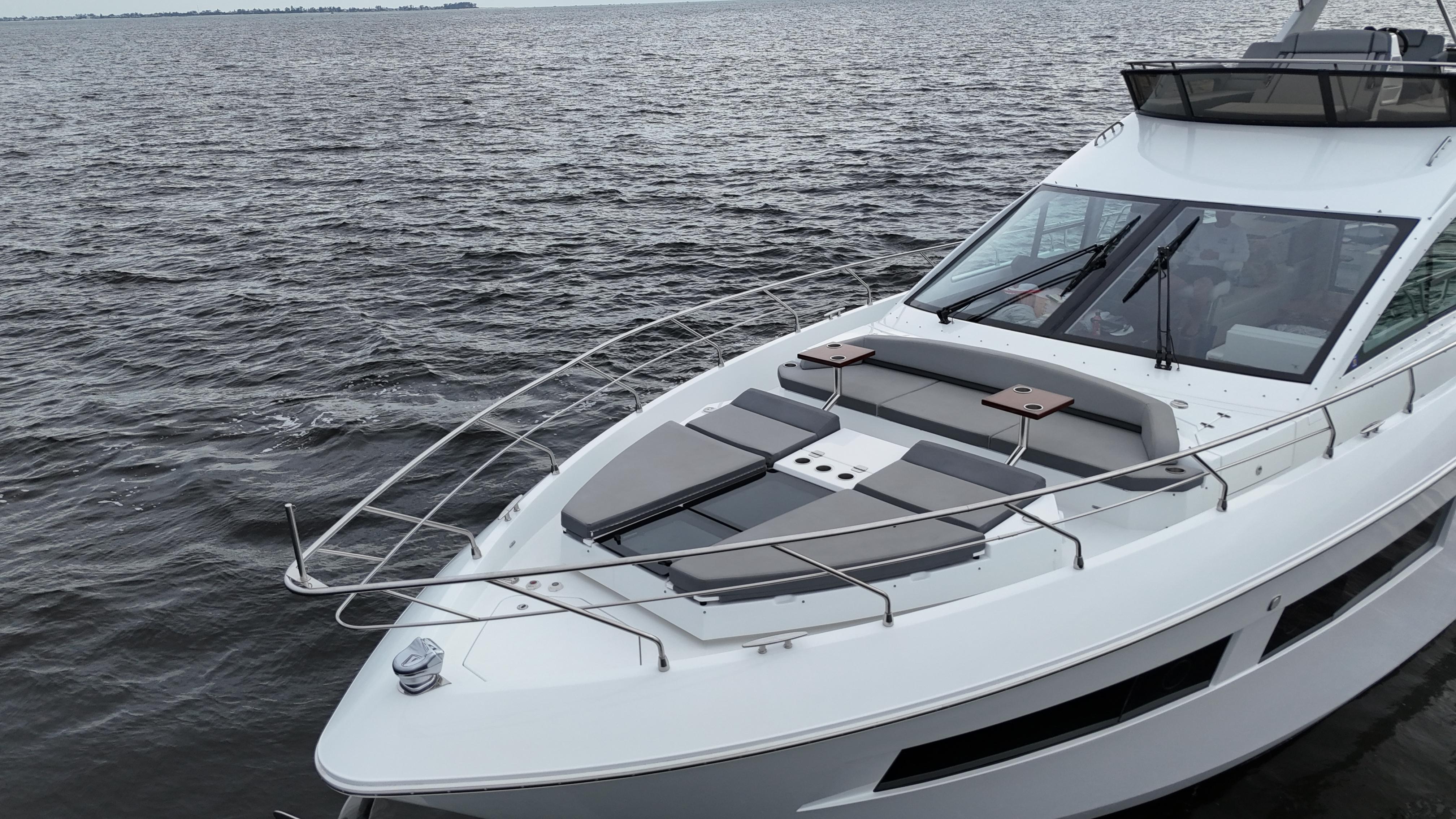 2021-cruisers-yachts-60-cantius-power-9764818-20250419070410095-1_XLARGE
