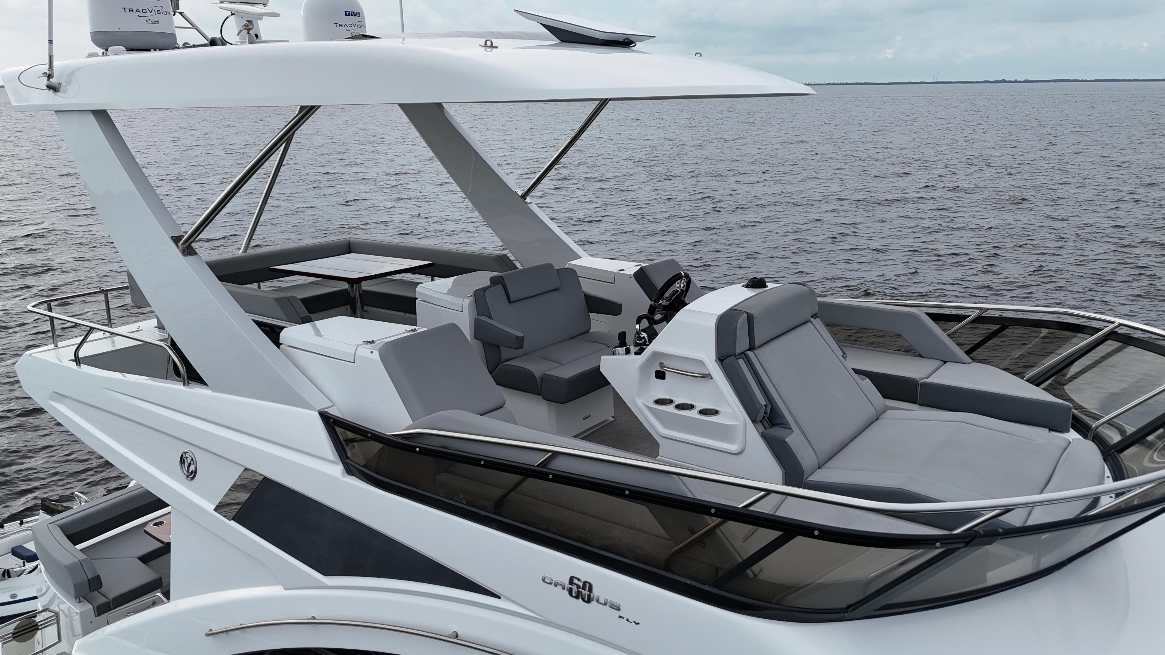 2021-cruisers-yachts-60-cantius-power-9764818-20250419070435529-1_XLARGE