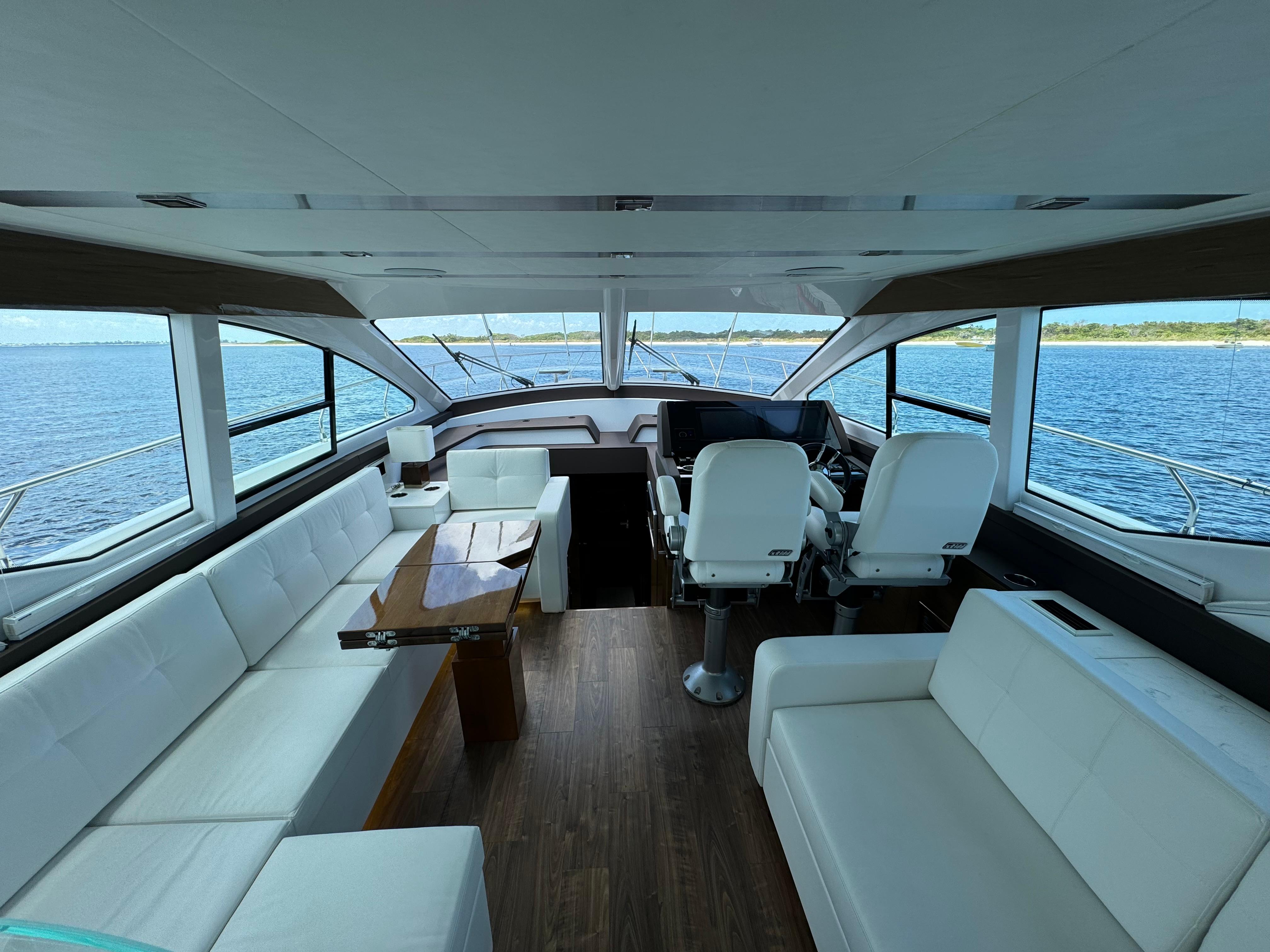 2021-cruisers-yachts-60-cantius-power-9764818-20250419073905513-1_XLARGE