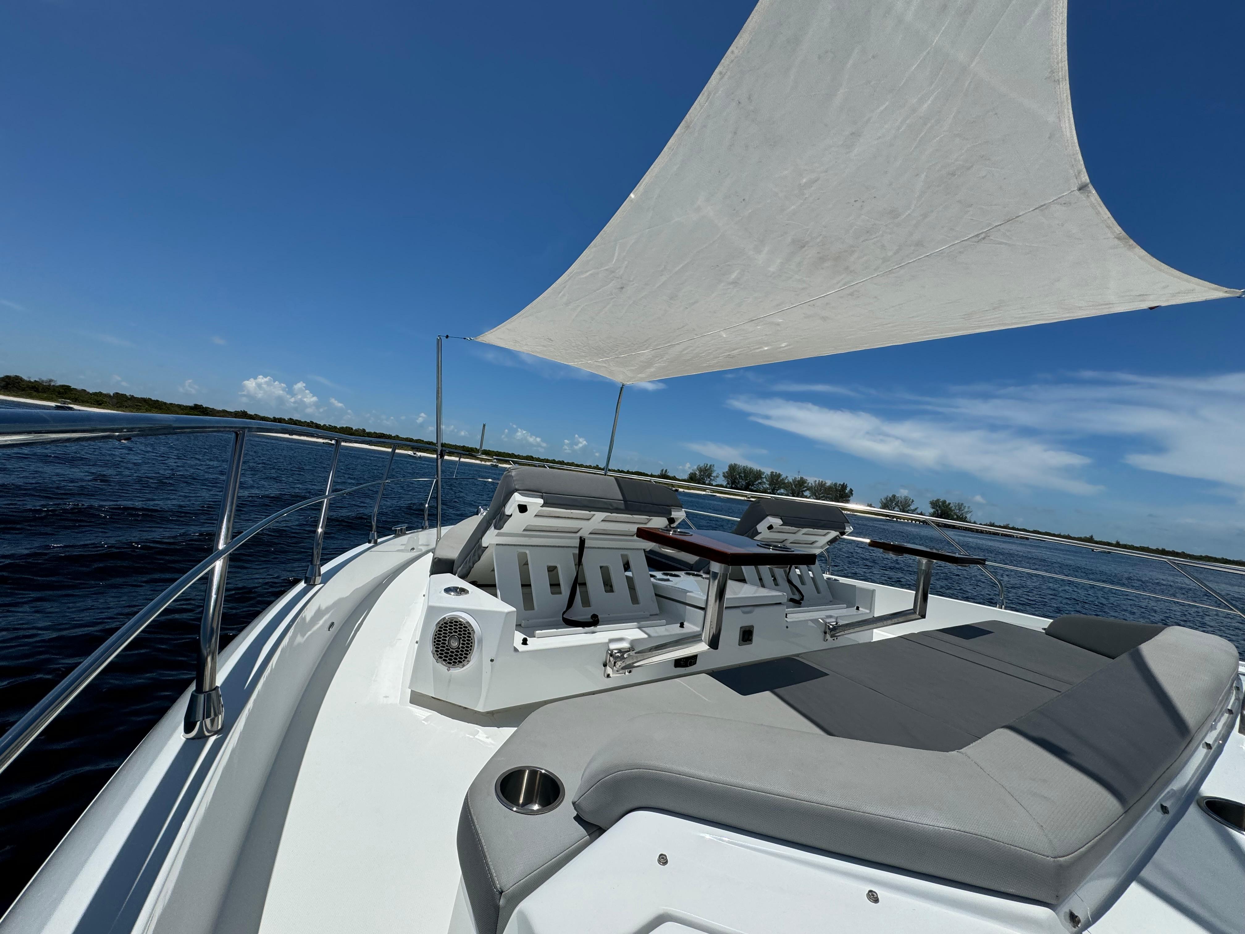 2021-cruisers-yachts-60-cantius-power-9764818-20250419074020281-1_XLARGE