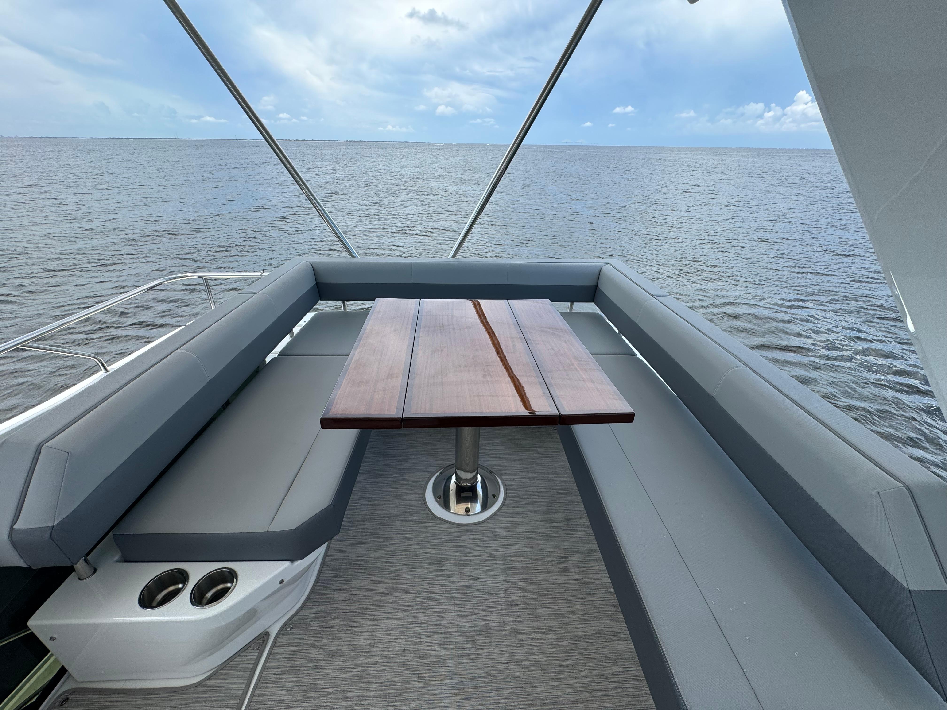 2021-cruisers-yachts-60-cantius-power-9764818-20250419074024910-1_XLARGE