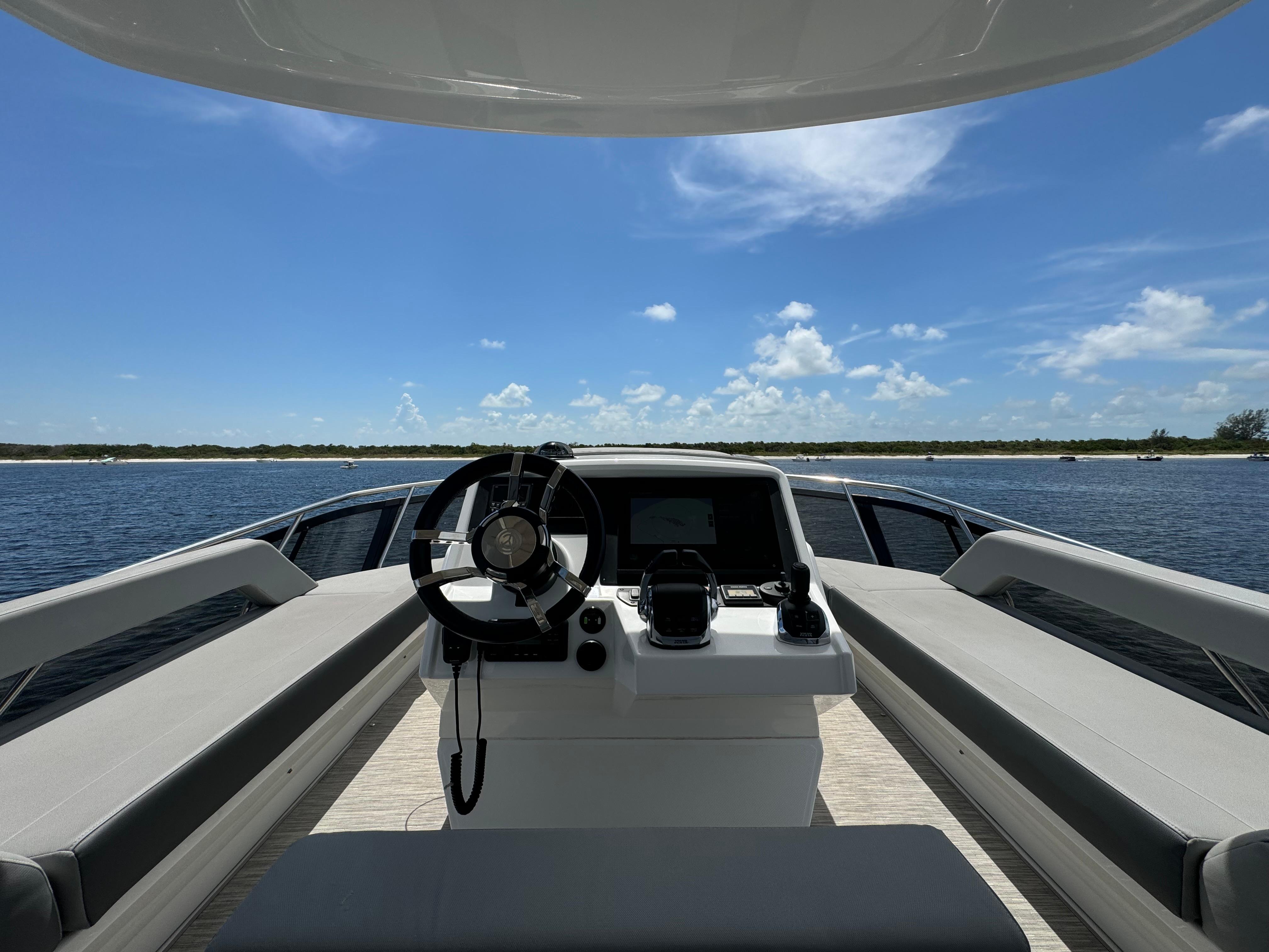 2021-cruisers-yachts-60-cantius-power-9764818-20250419074034286-1_XLARGE