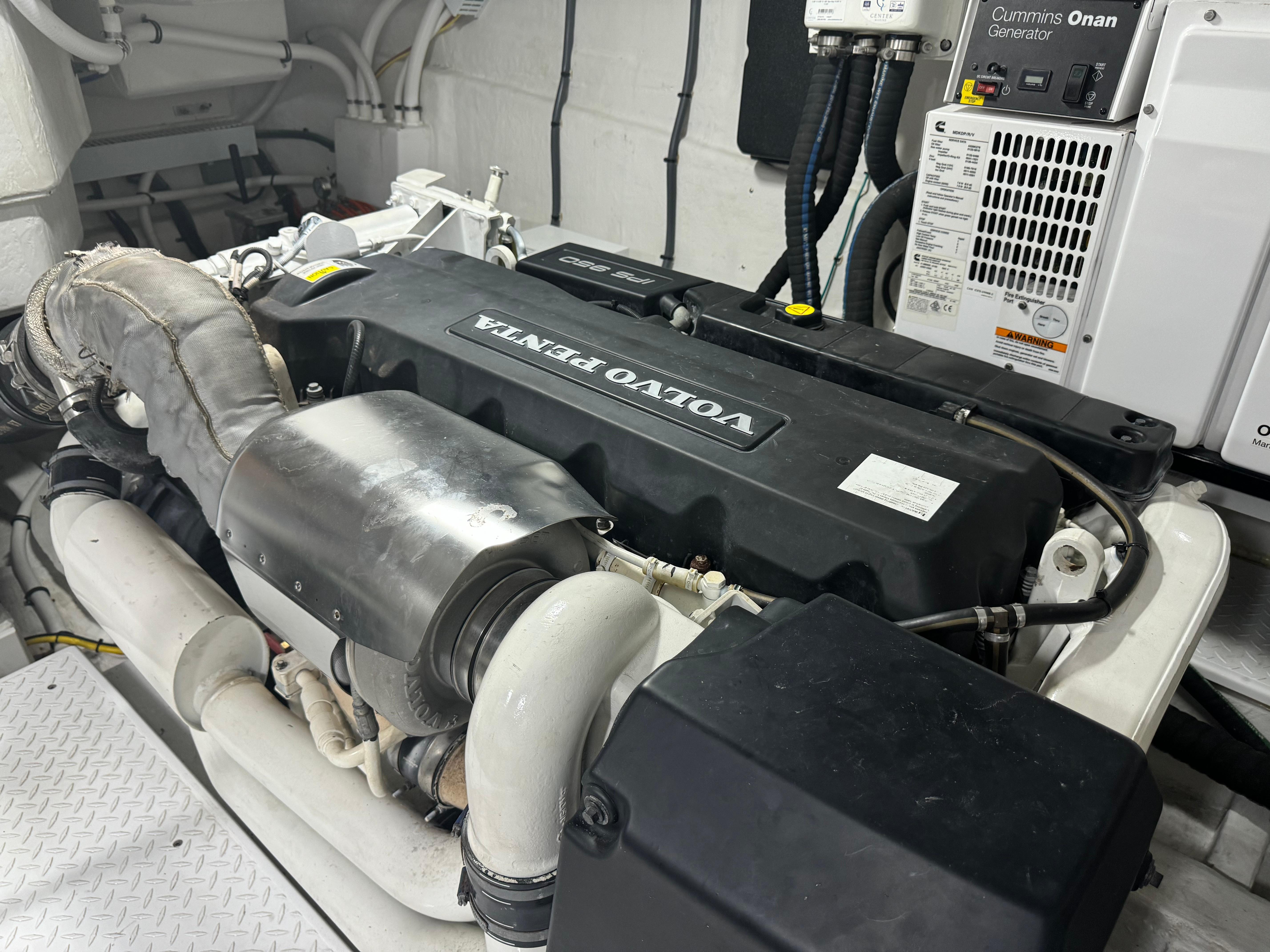 2021-cruisers-yachts-60-cantius-power-9764818-20250419074230709-1_XLARGE