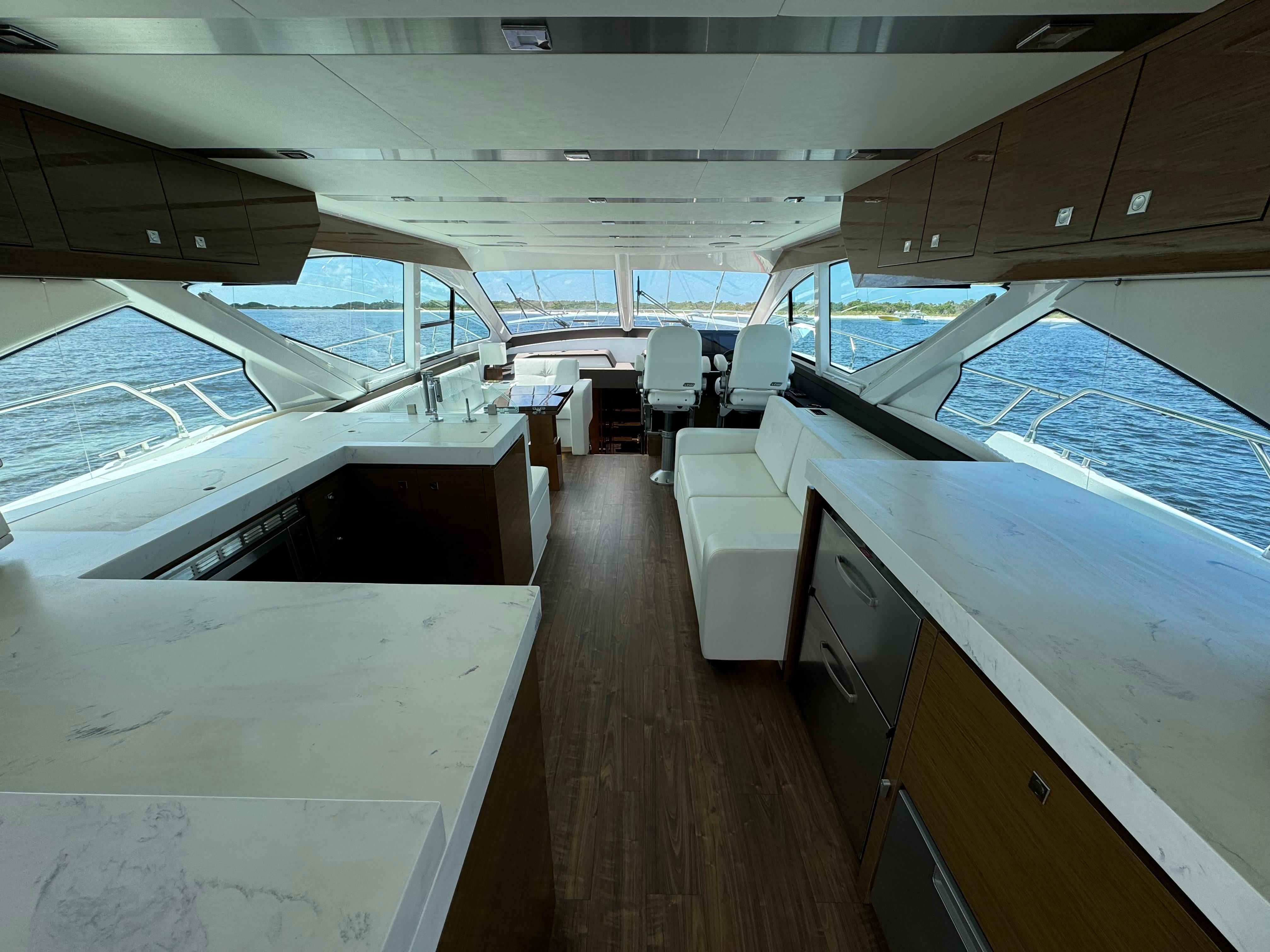 2021-cruisers-yachts-60-cantius-power-9764818-20250419074320256-1_XLARGE