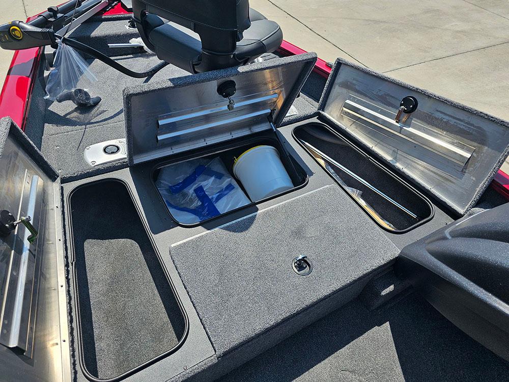 2025 Tracker Boats Pro Team 175 TF Crappie Edition