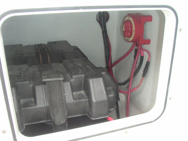 Dual batterys, with switch