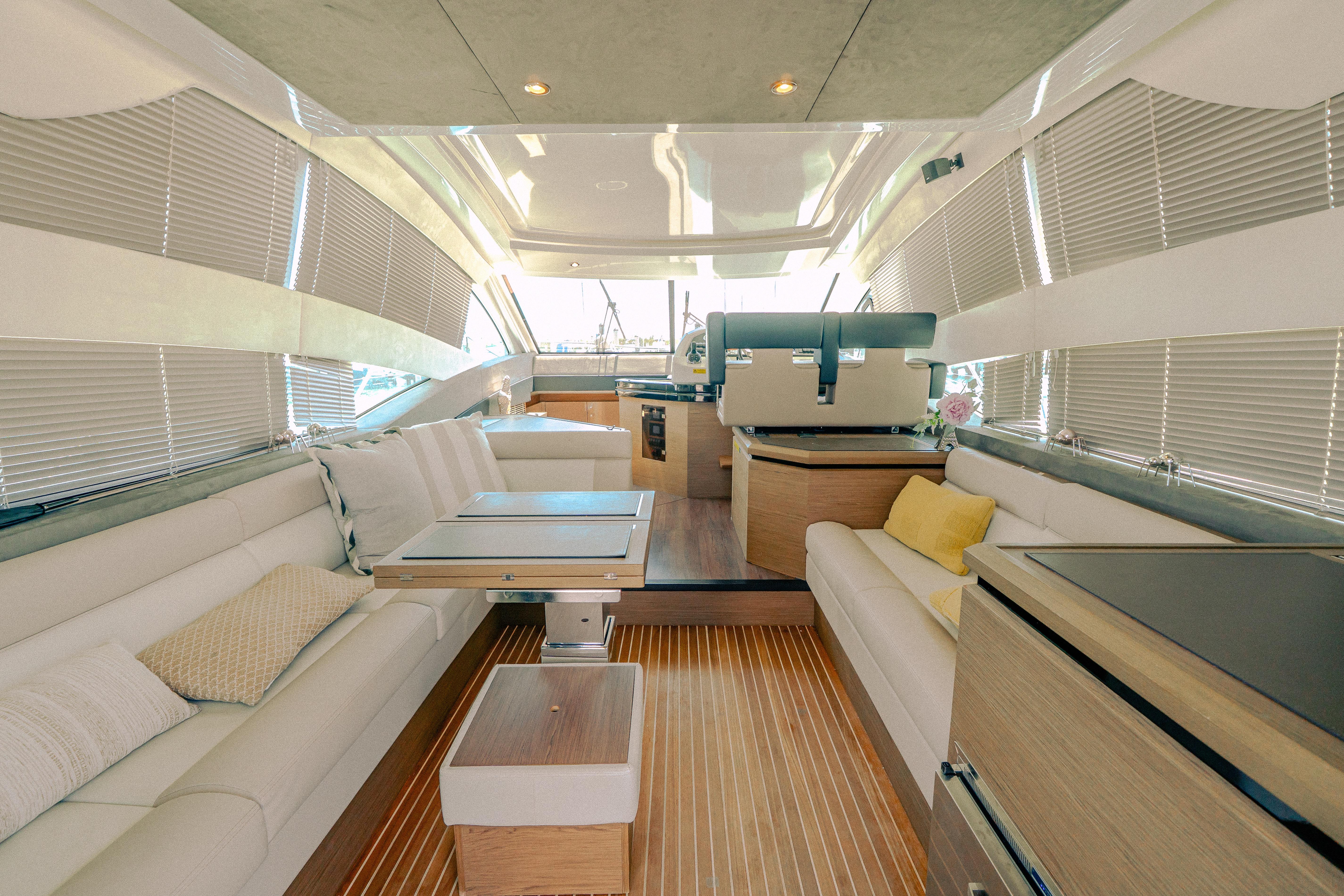 Yacht Photos Pics
