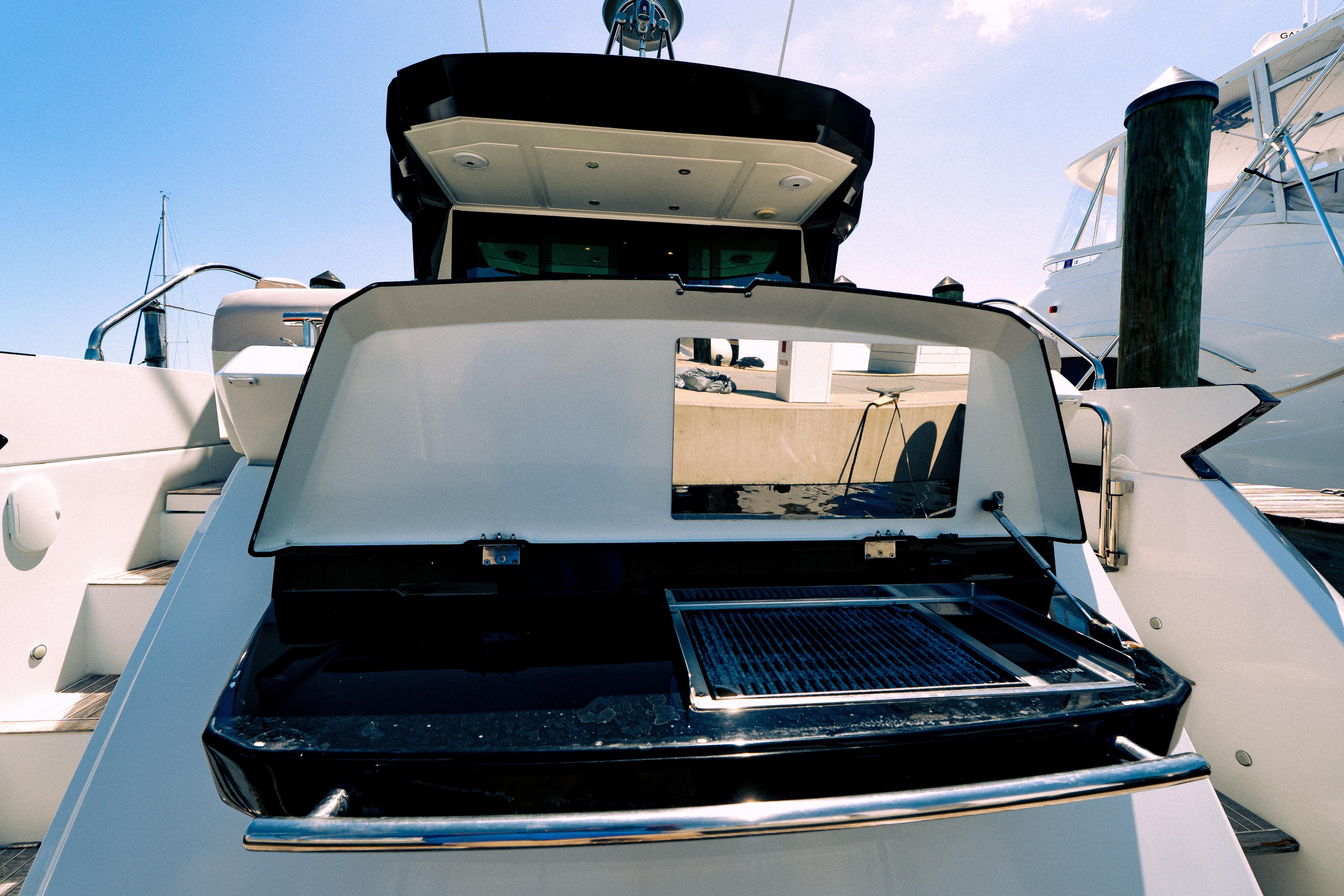Yacht Photos Pics