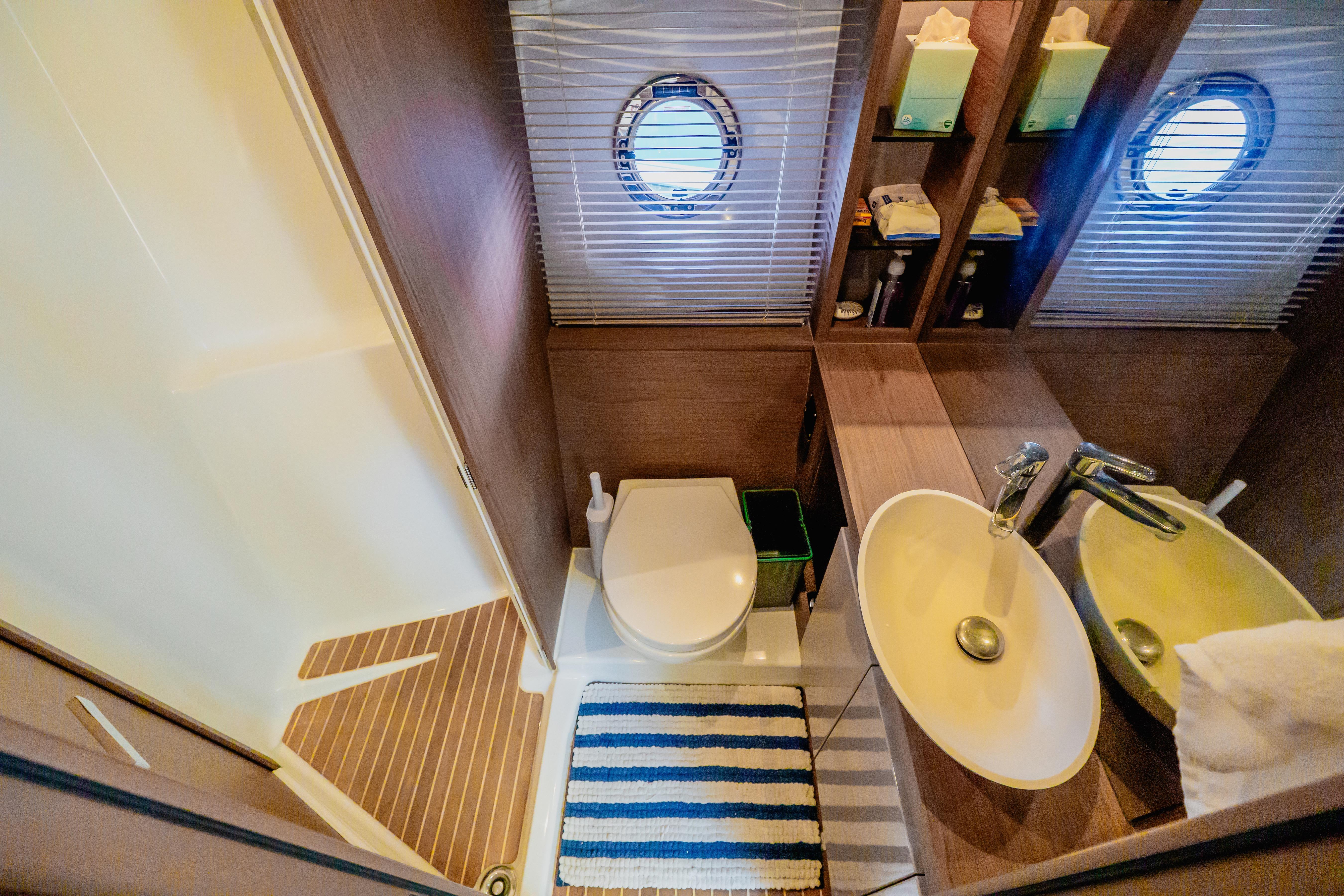 Yacht Photos Pics