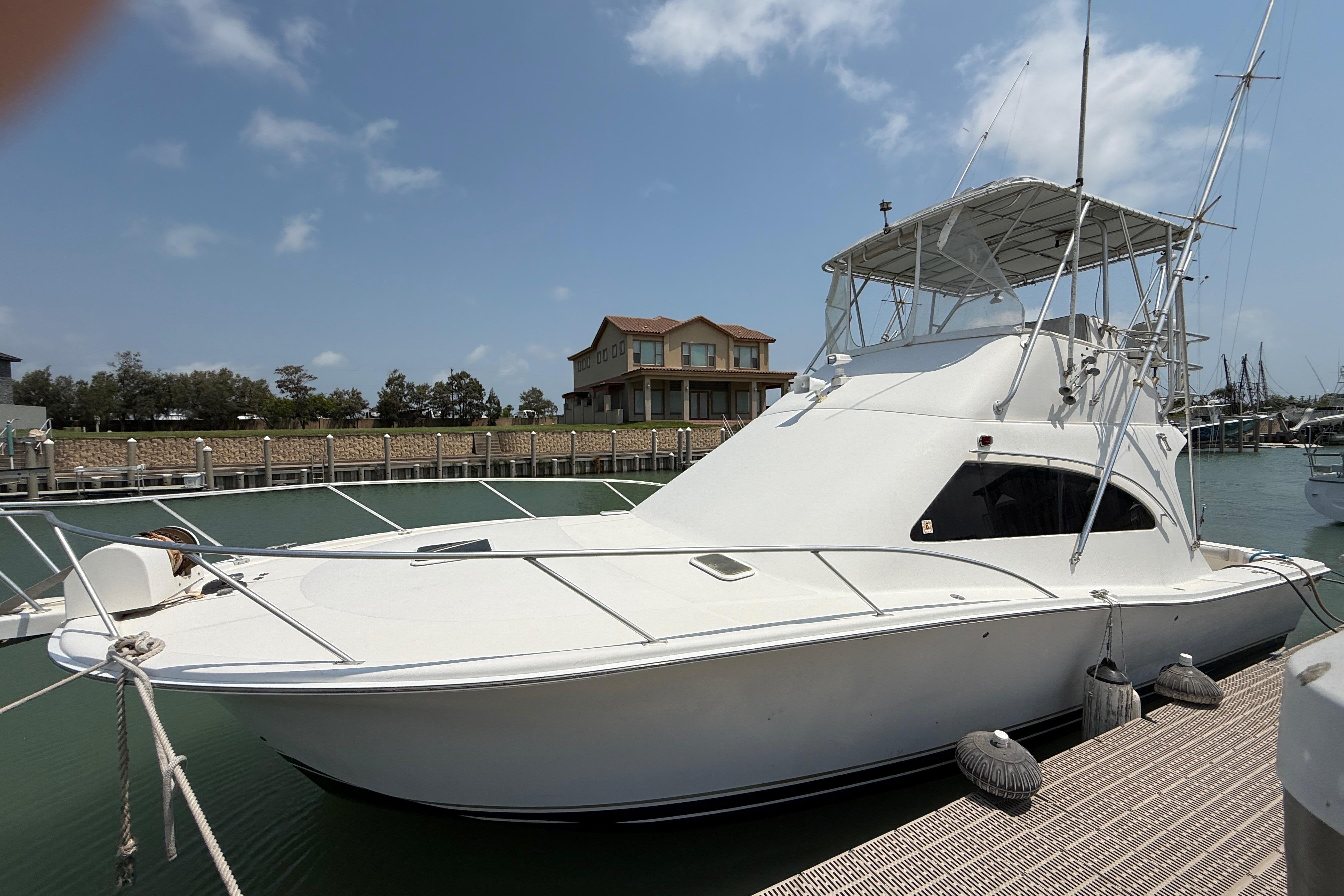 2004-luhrs-36-convertible-power-9814826-20250525152504378-1_XLARGE