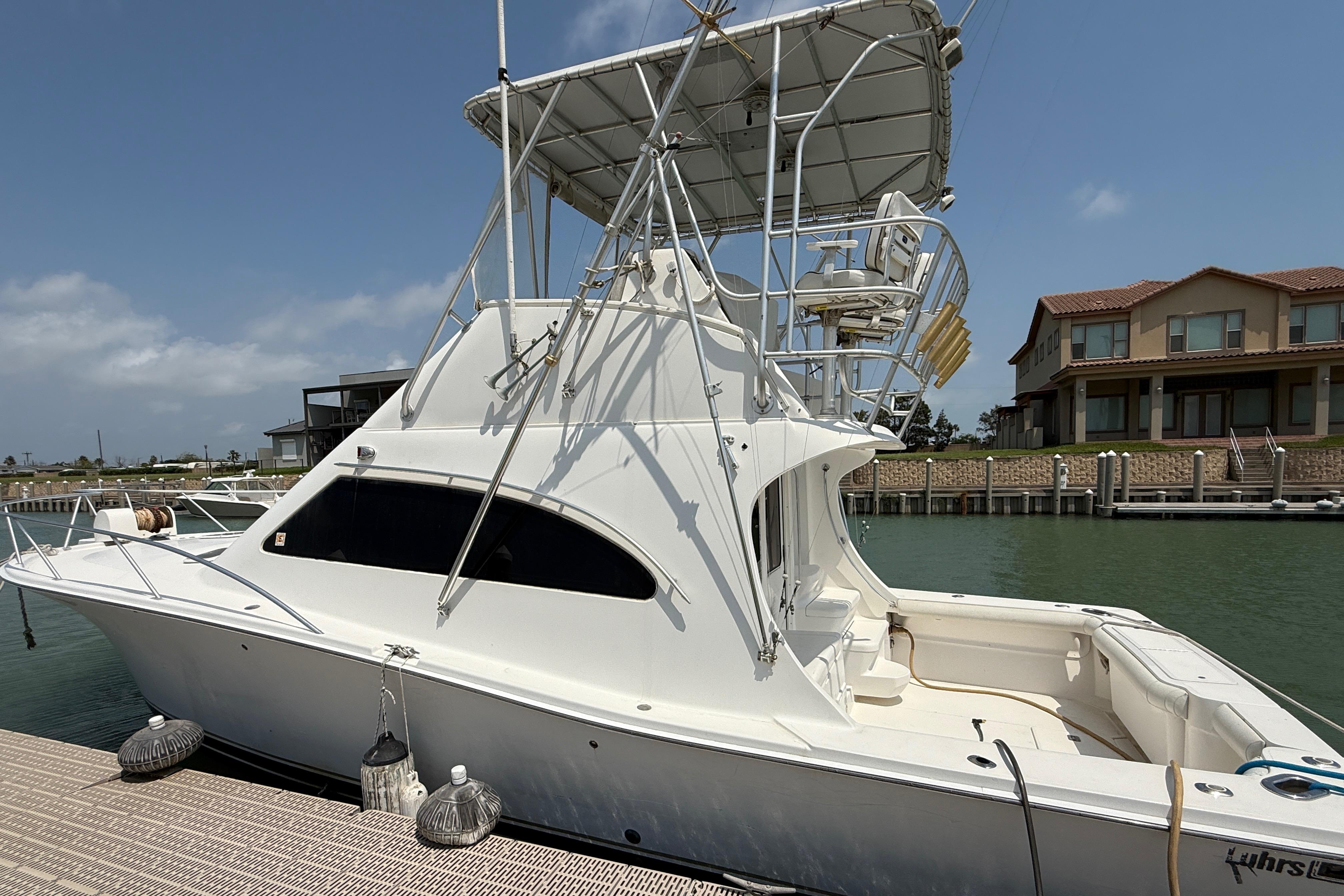 2004-luhrs-36-convertible-power-9814826-20250525152524475-1_XLARGE