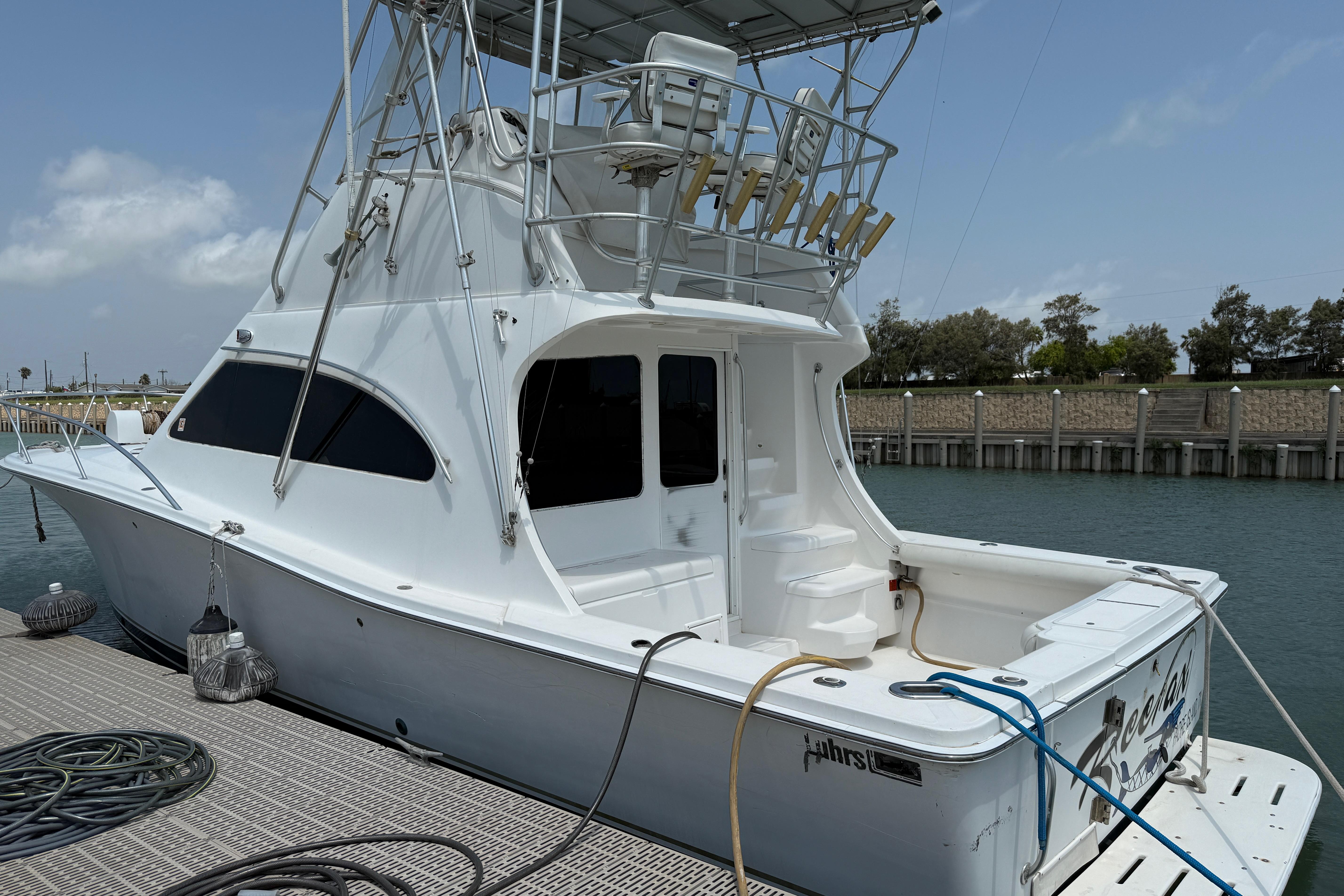 2004-luhrs-36-convertible-power-9814826-20250525152620205-1_XLARGE