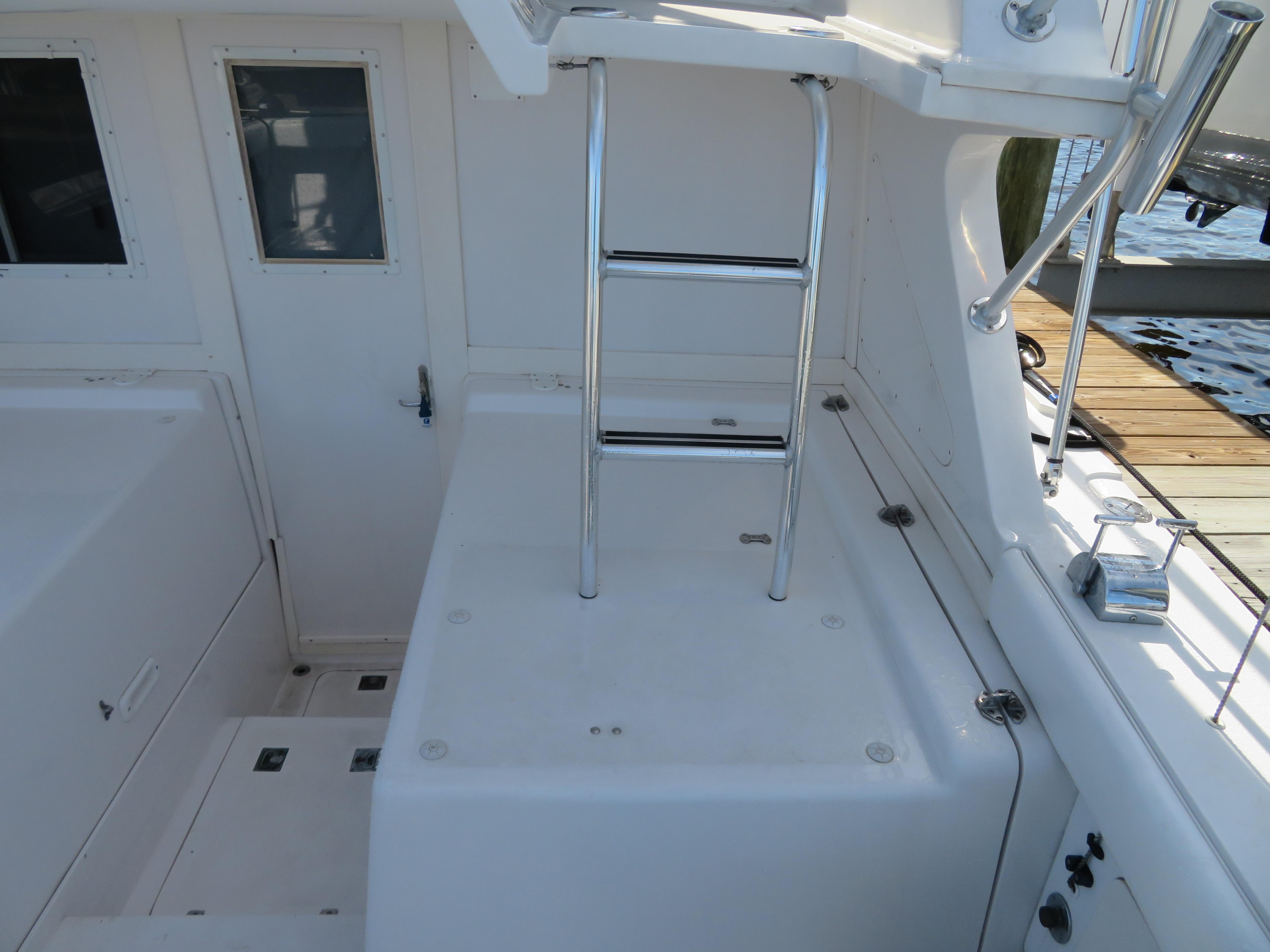 Blackfin 33 Plumb Crazy - Cockpit Ladder to Bridge