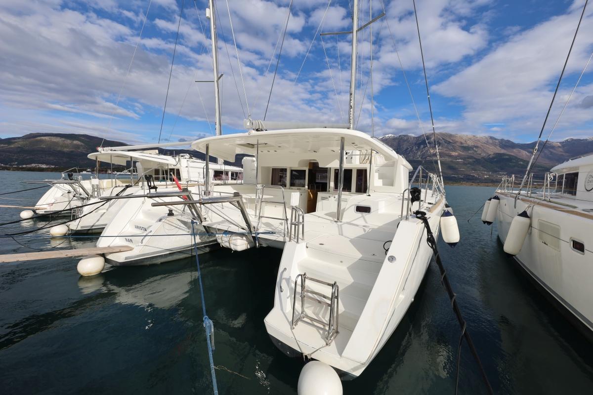 Arista Yacht Photos Pics 