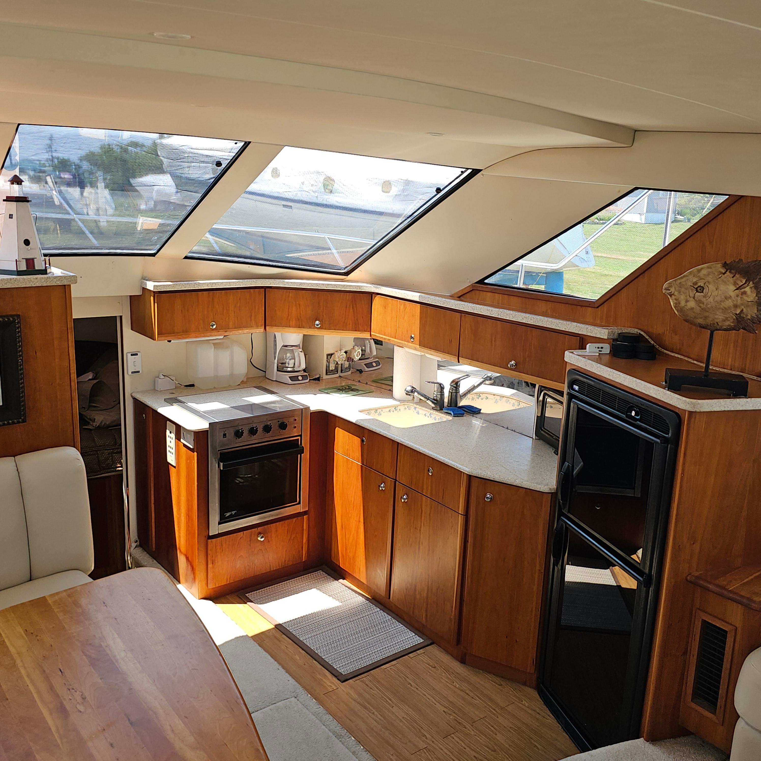 2000-silverton-392-motor-yacht-power-9834838-20250703151943126-1