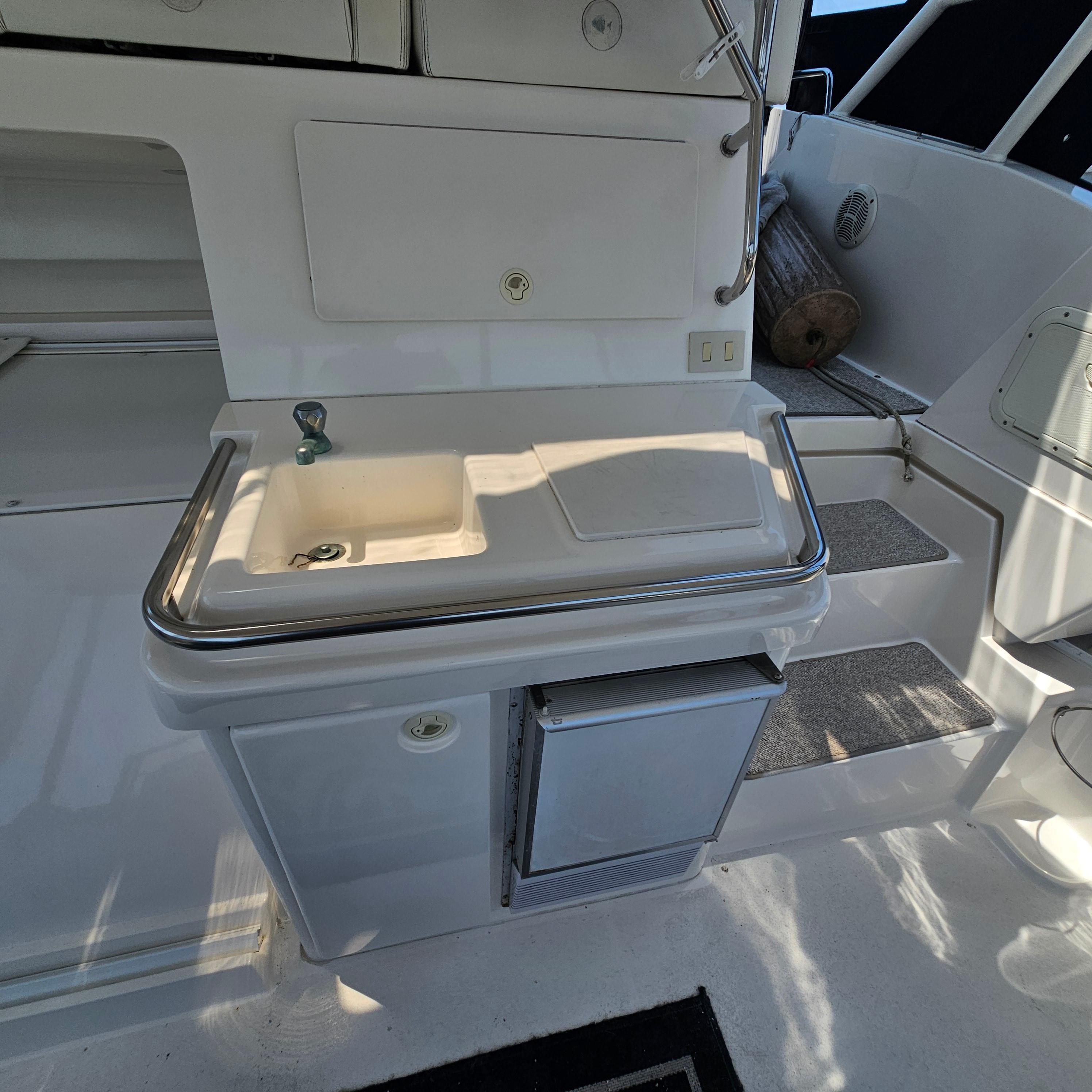 2000-silverton-392-motor-yacht-power-9834838-20250703152149174-1