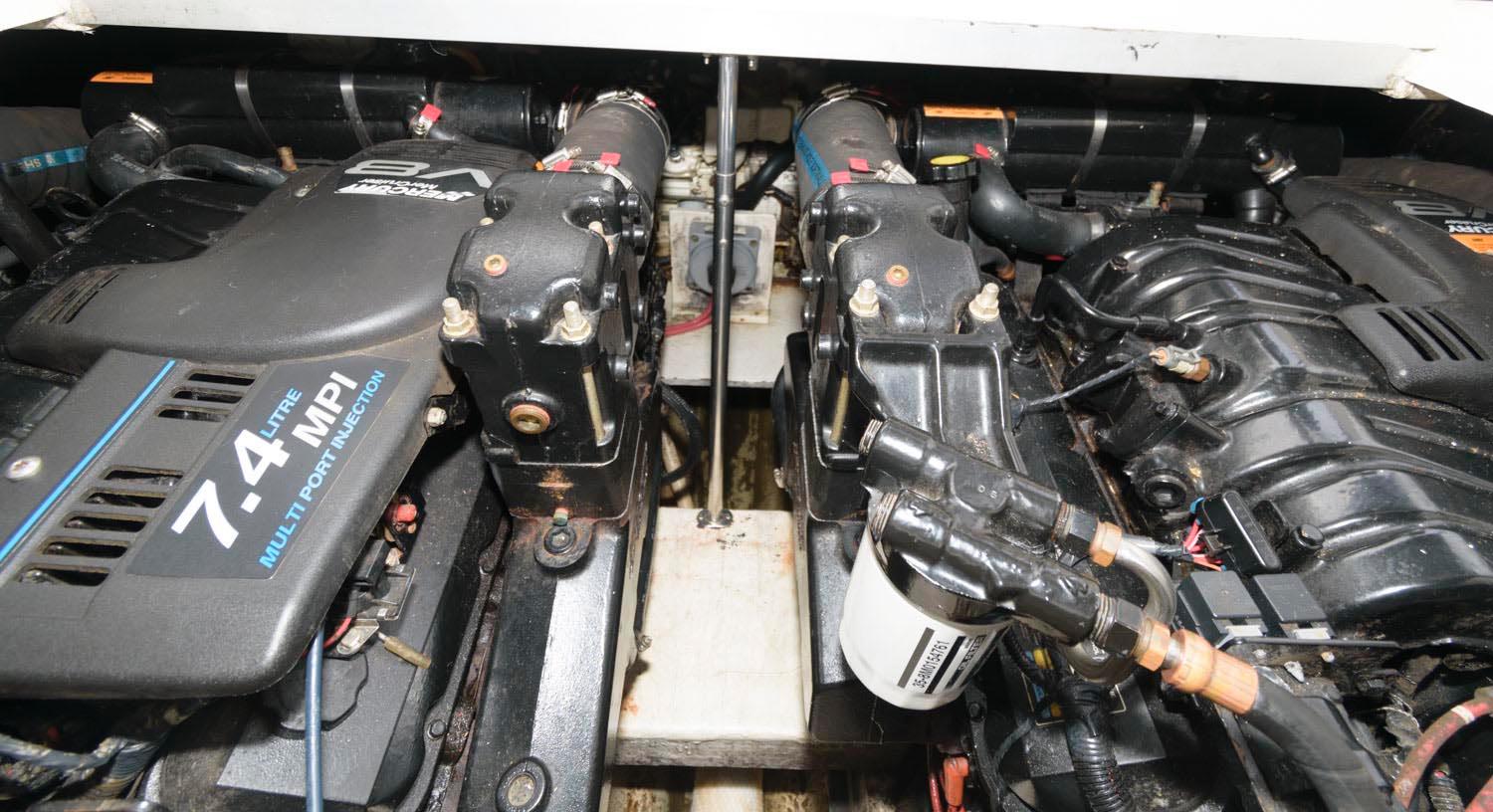 M 8250 RD Knot 10 Yacht Sales