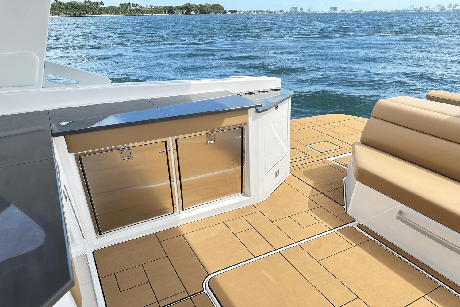 Aviara-AV40 Outboard 2024 -FL-US-8764854 | Thumbnail