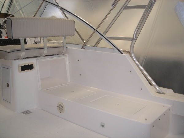 Helm Lounge Seat 1