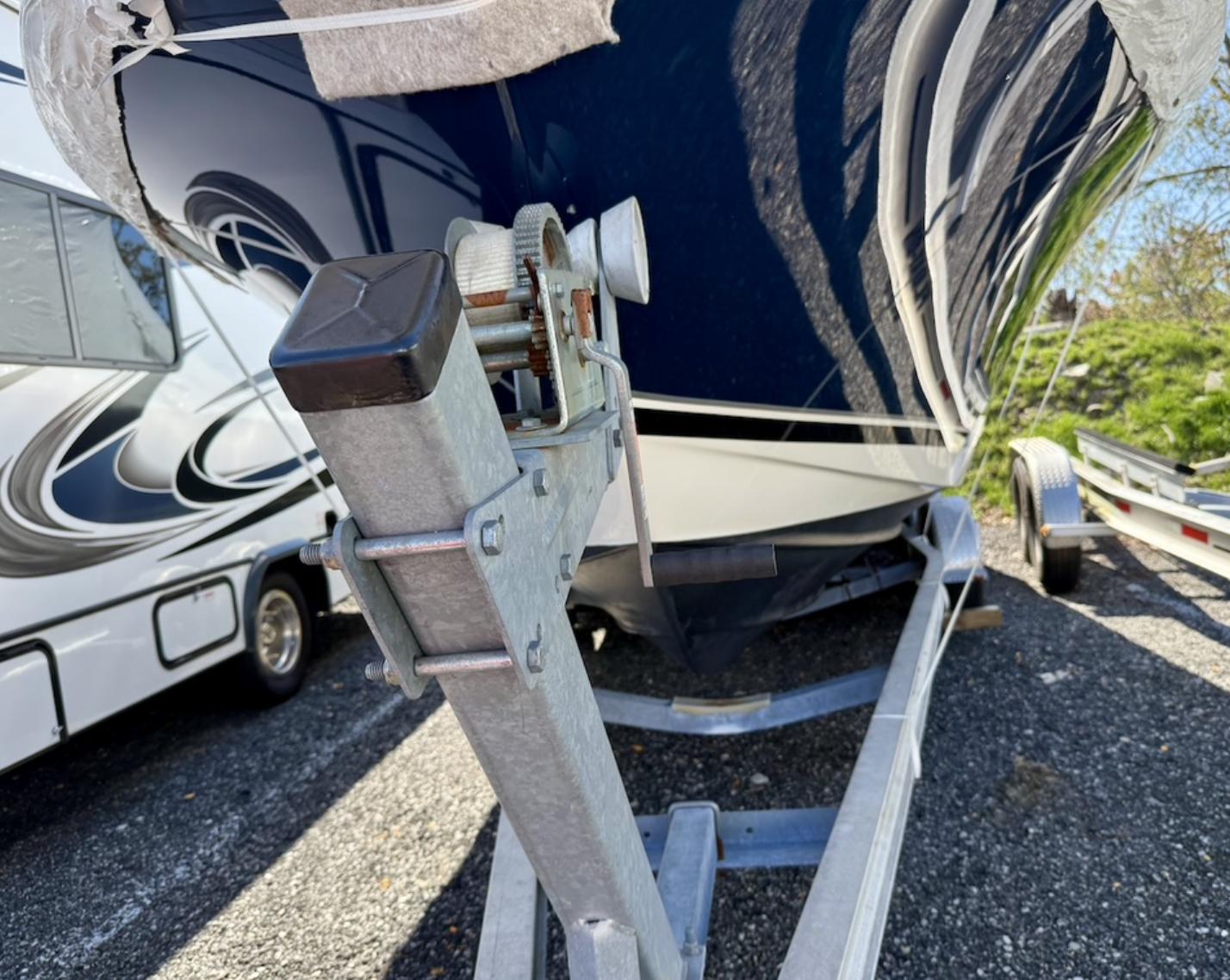 2008-pursuit-c-250-center-console-power-9774864-20250428194521865-1_XLARGE