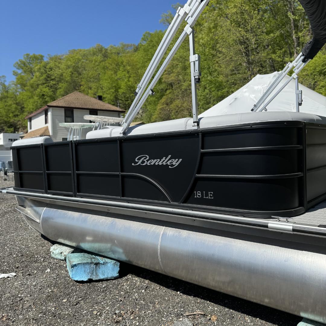 2024 Bentley pontoons LE 180 Cruise-2