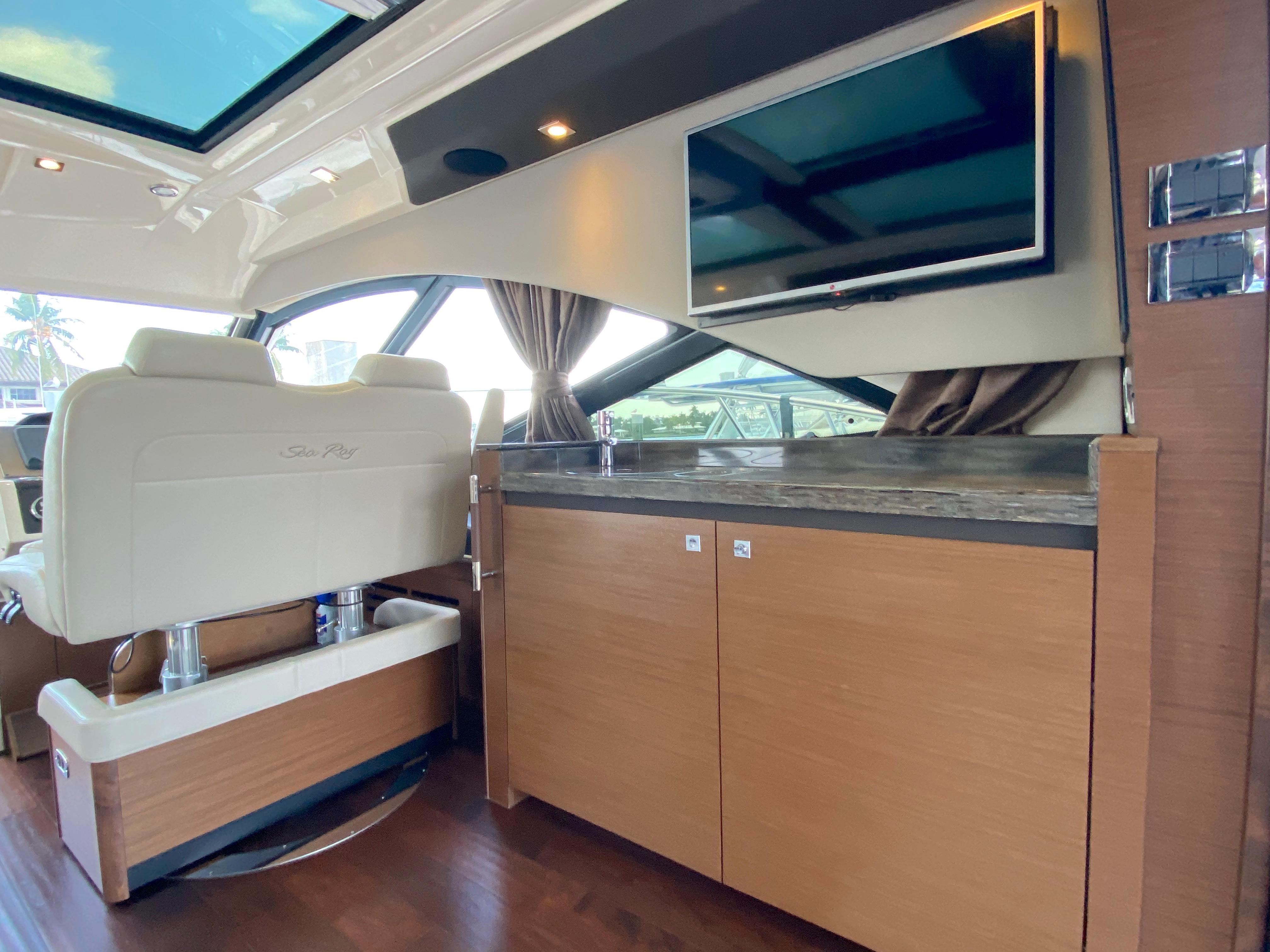 2015 Sea Ray 510 Sundancer