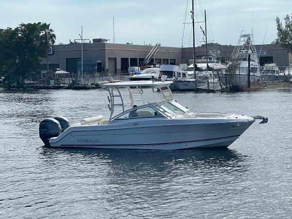 24' Robalo, Listing Number 100913929, - Photo No. 1