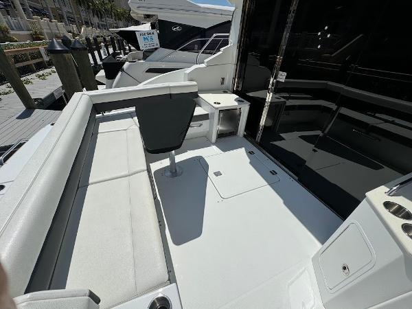 46' Cruisers Yachts, Listing Number 100916806, - Photo No. 11