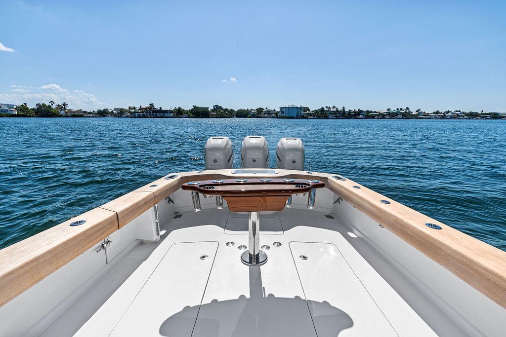 Release Boatworks-39 Walk Around 2022 -FL-US-9694868 | Thumbnail