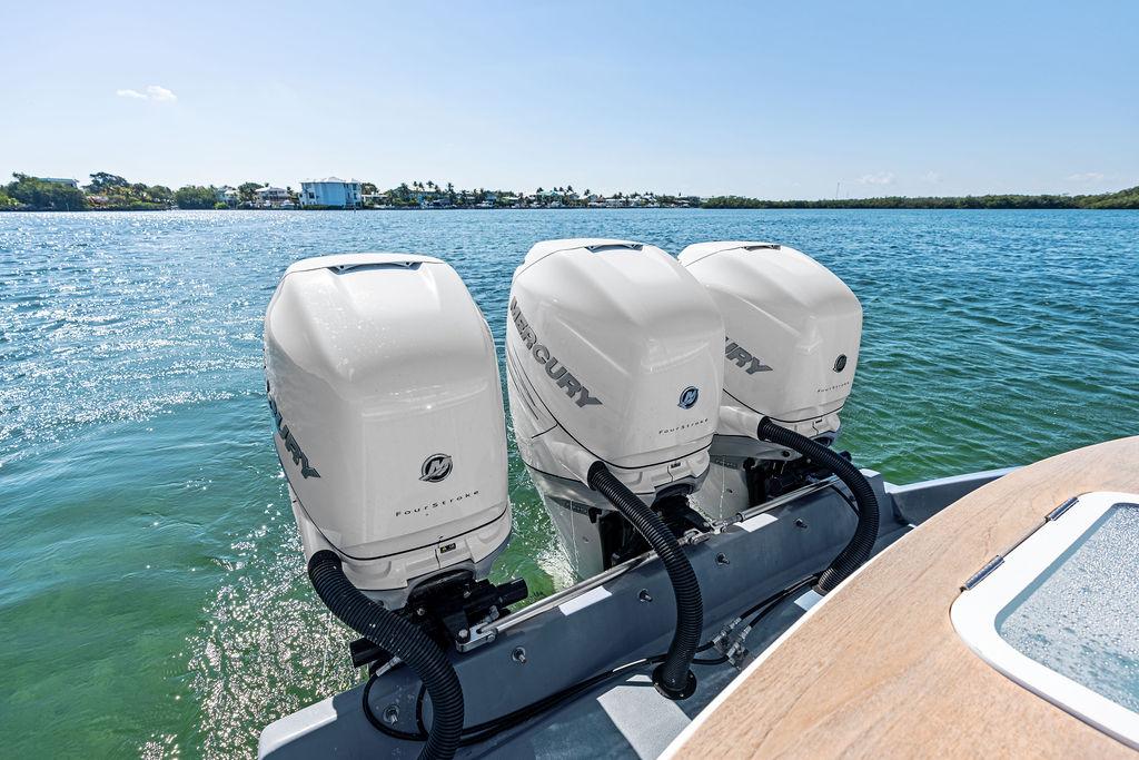 Release Boatworks-39 Walk Around 2022 -FL-US-9694868 | Thumbnail